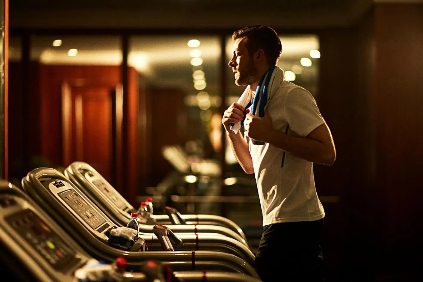 Fitness centre/facilities in Meilu Legend Hotel Hangzhou