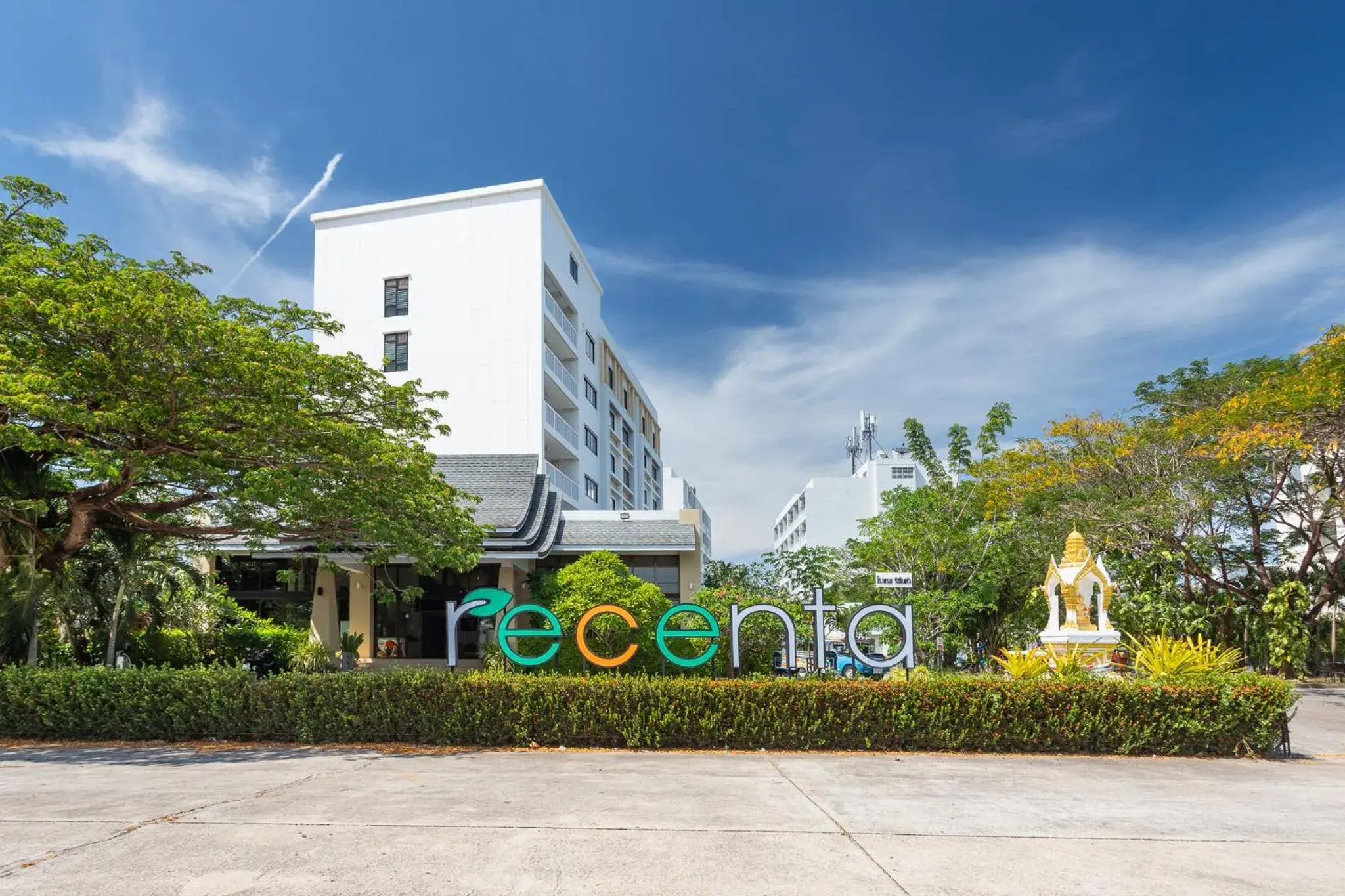 Property building in Recenta Phuket Suanluang by Deevana Property building in Recenta Phuket Suanluang by Deevana