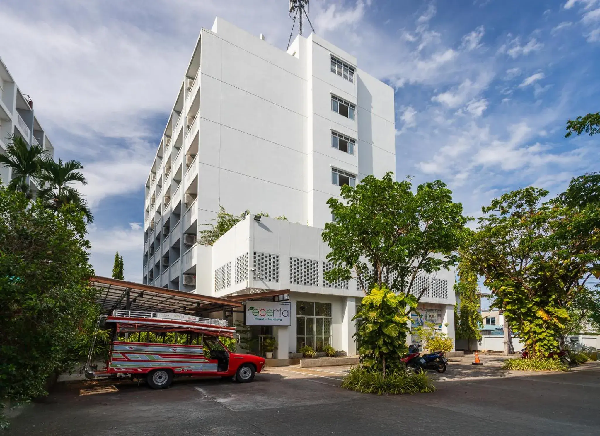 Property building in Recenta Phuket Suanluang by Deevana Property building in Recenta Phuket Suanluang by Deevana