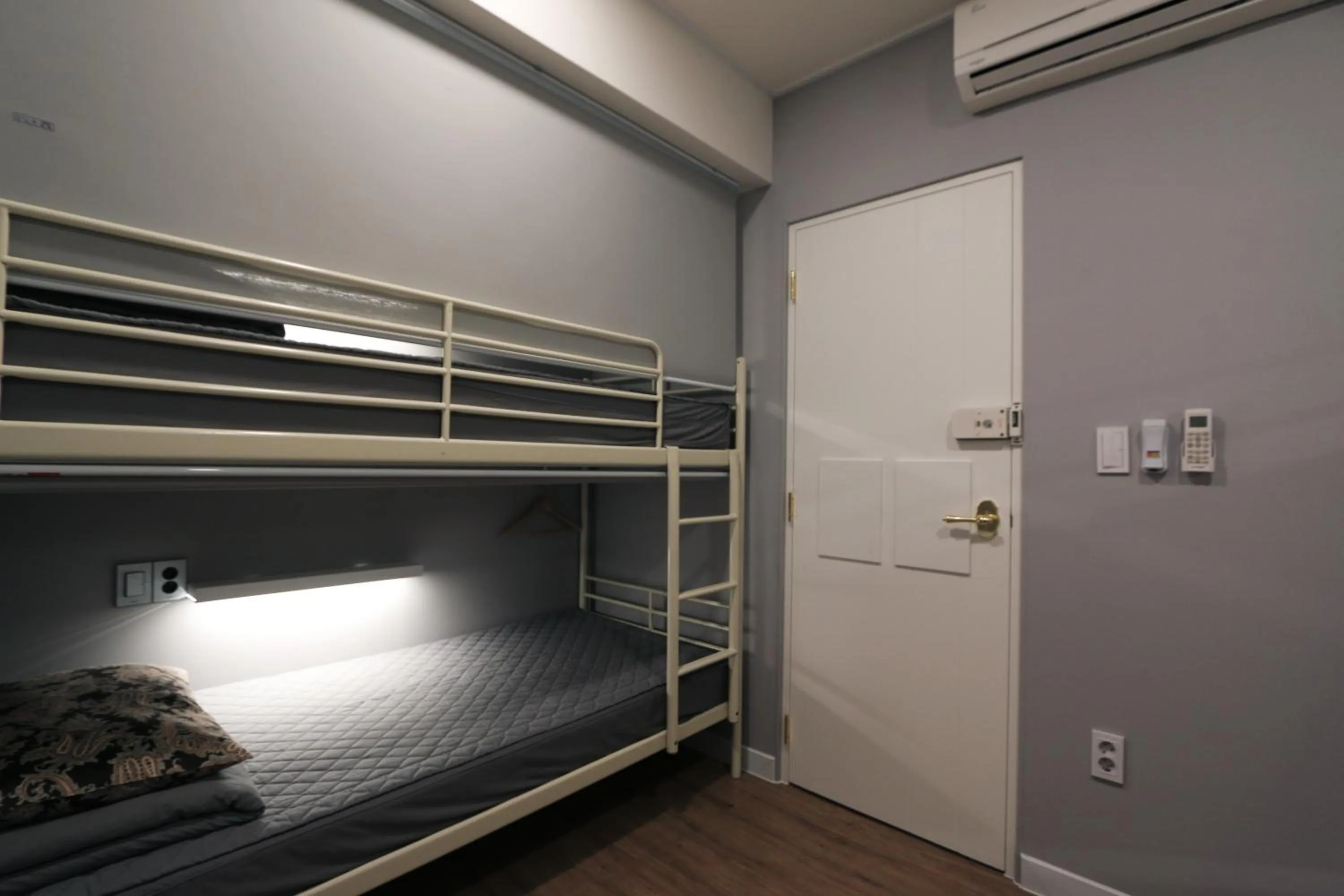 Bedroom, Bed in Blueboat Hostel Haeundae