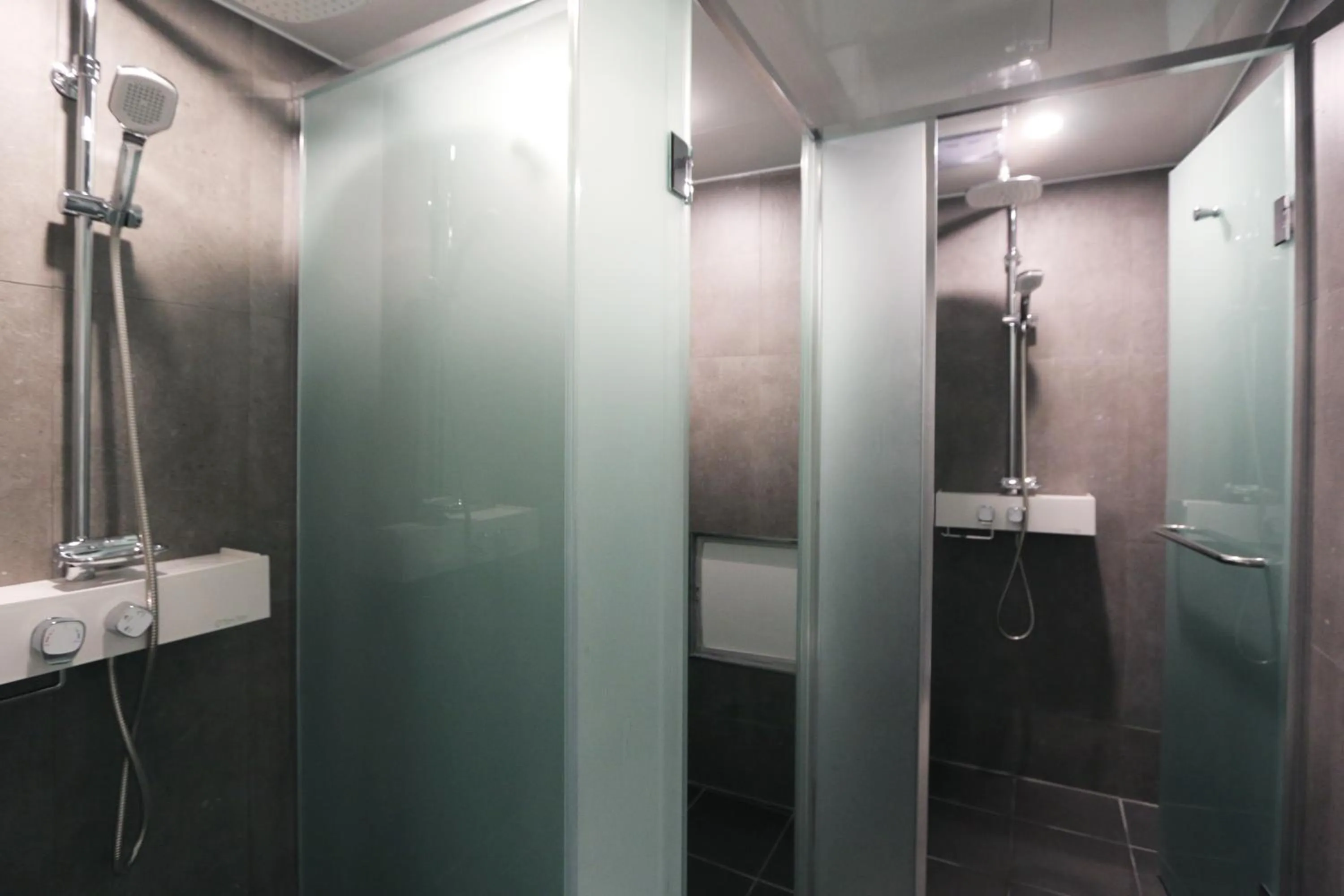 Shower in Blueboat Hostel Haeundae