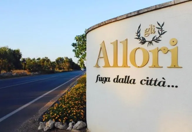 Facade/entrance in Gli Allori - Fuga dalla città