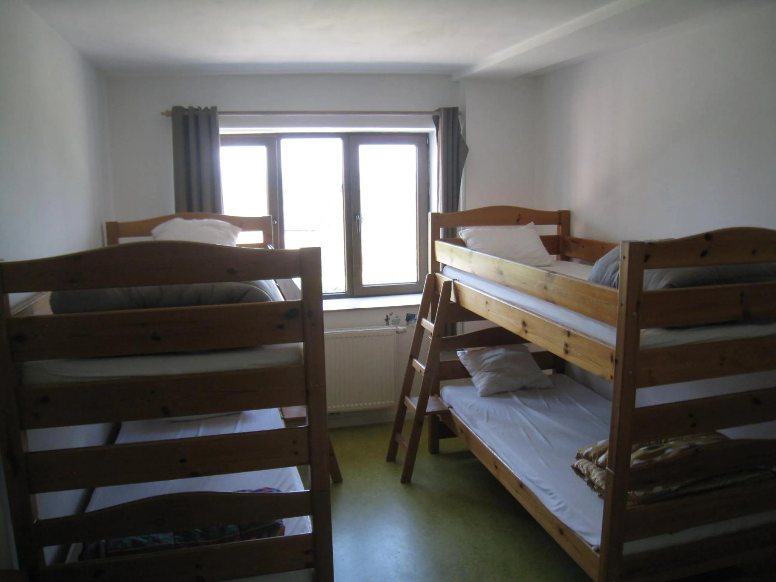 Bedroom, Bed in Le Fagotin - Youth hostel