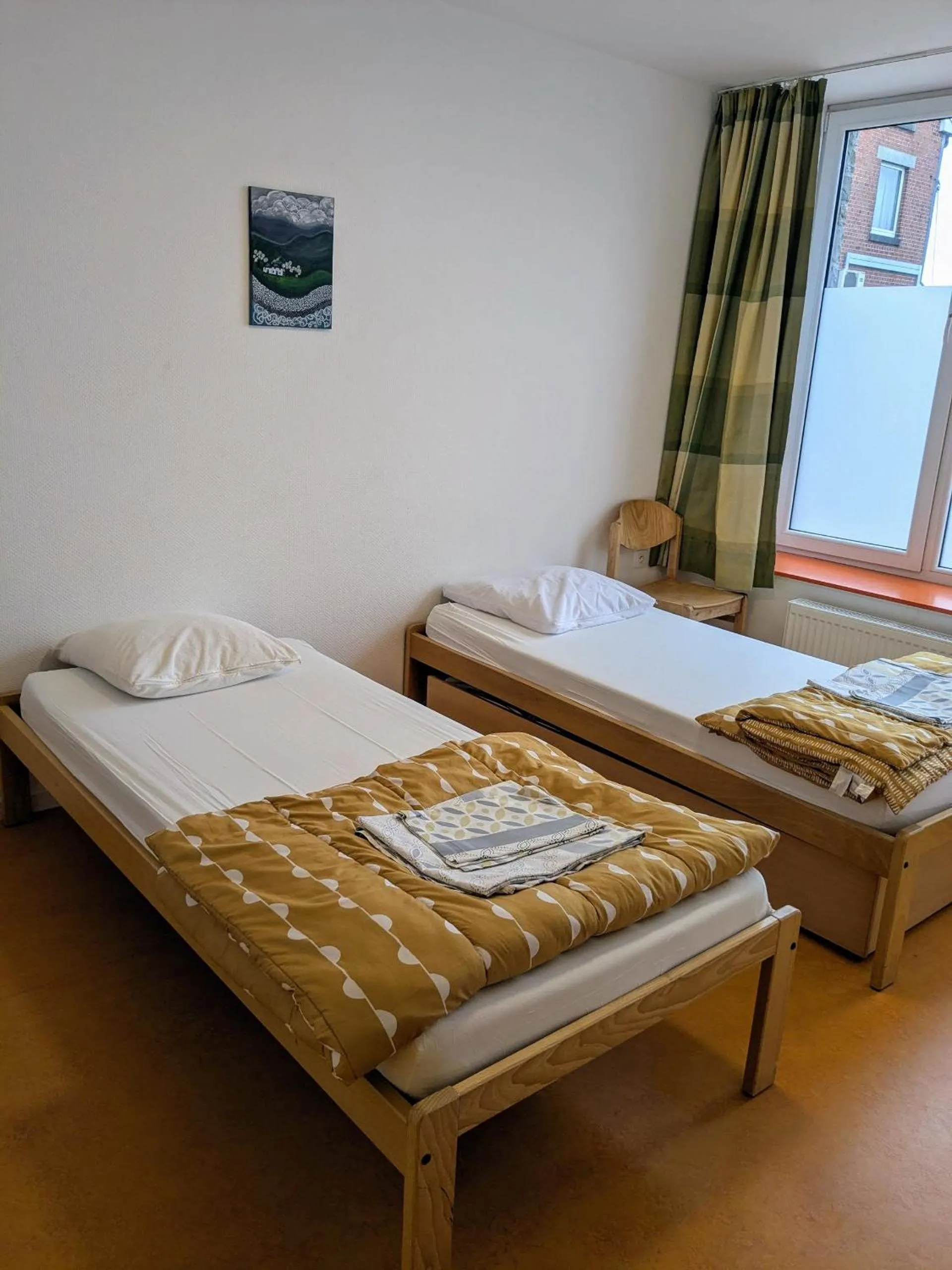 Bedroom, Bed in Le Fagotin - Youth hostel