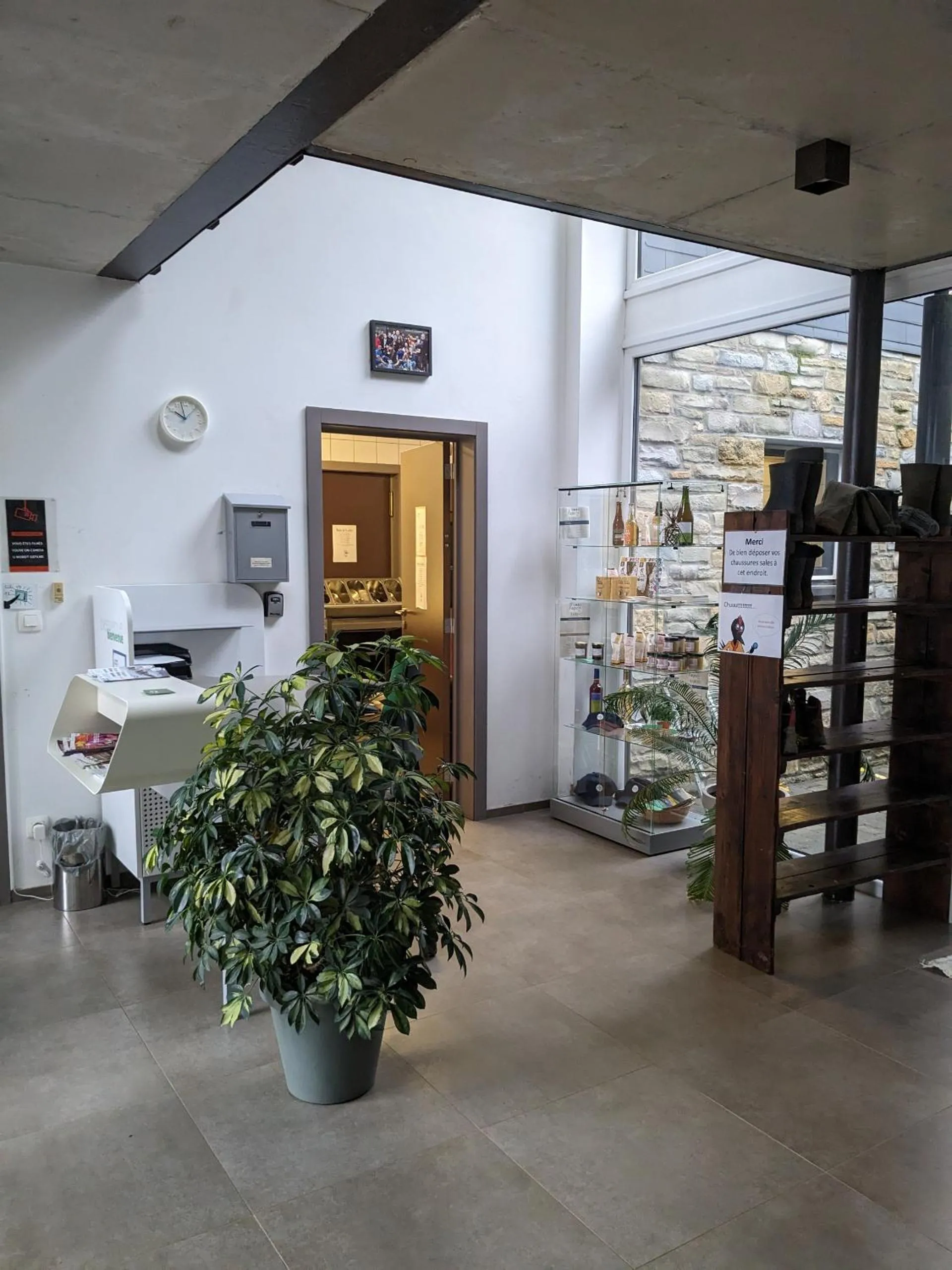 Lobby or reception in Le Fagotin - Youth hostel