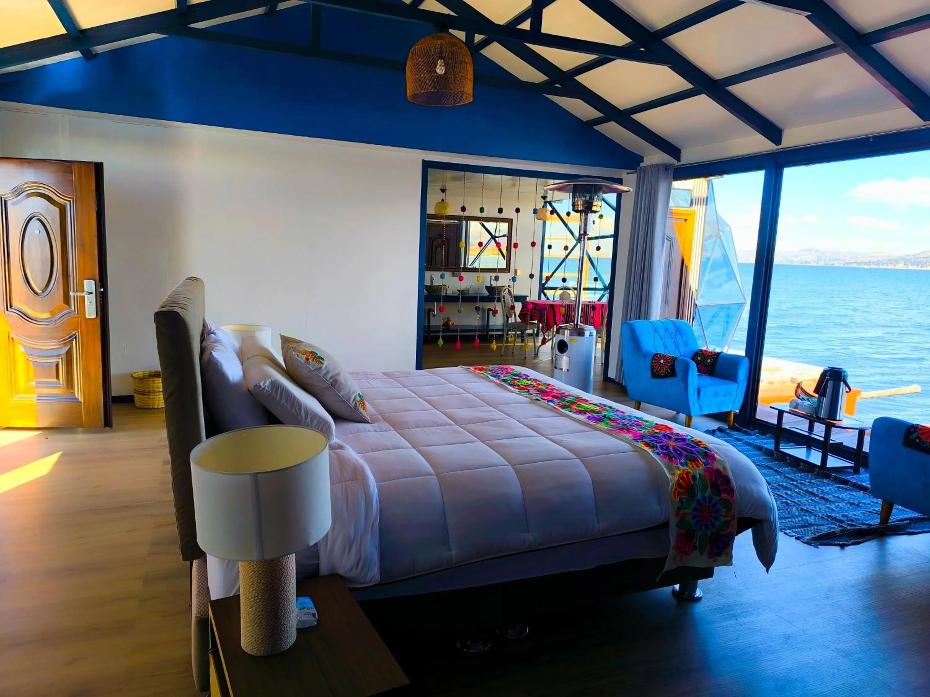 Uros Killa Lodge