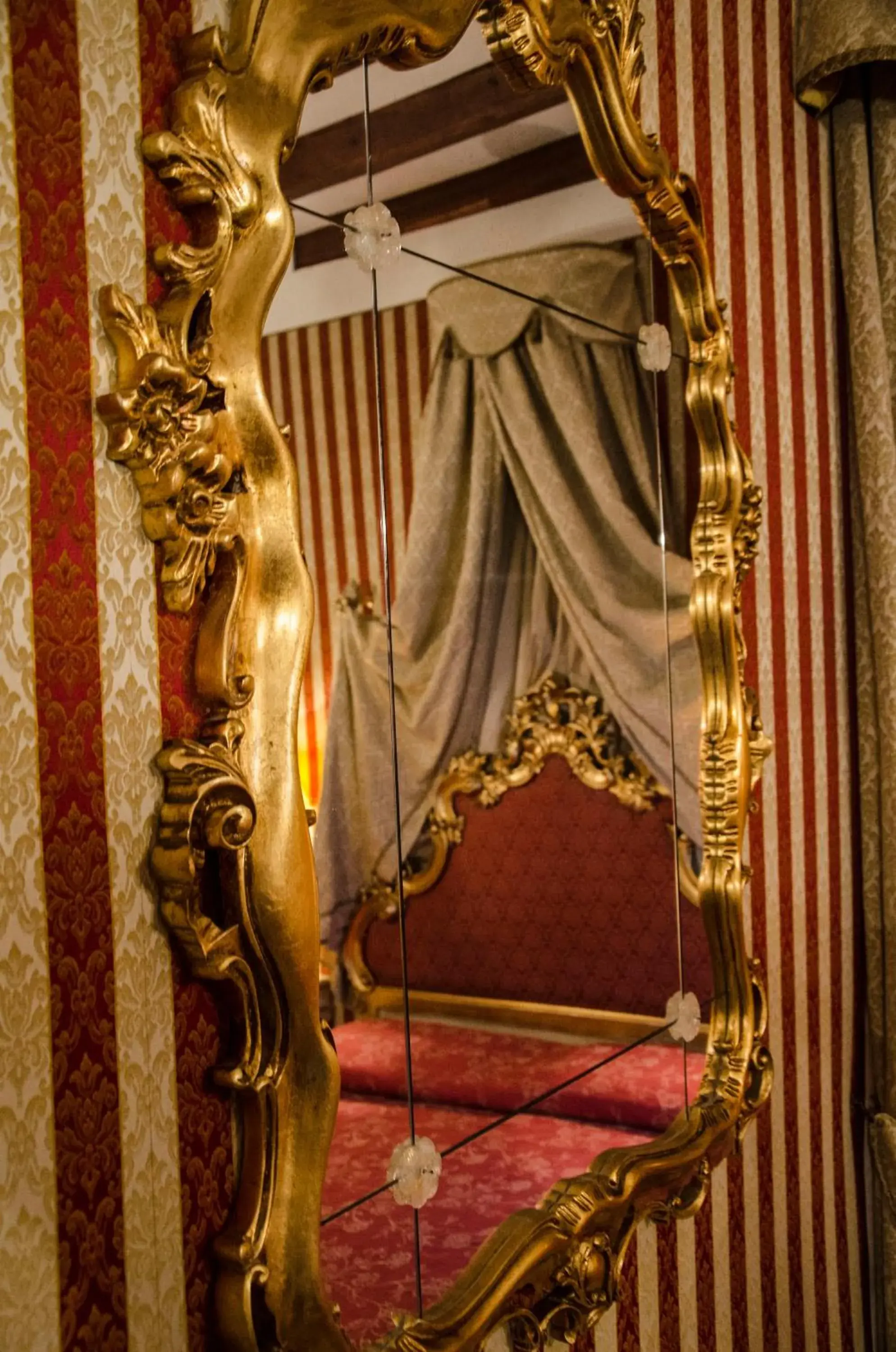 Decorative detail, Bed in Dimora Dogale Decorative detail, Bed in Dimora Dogale