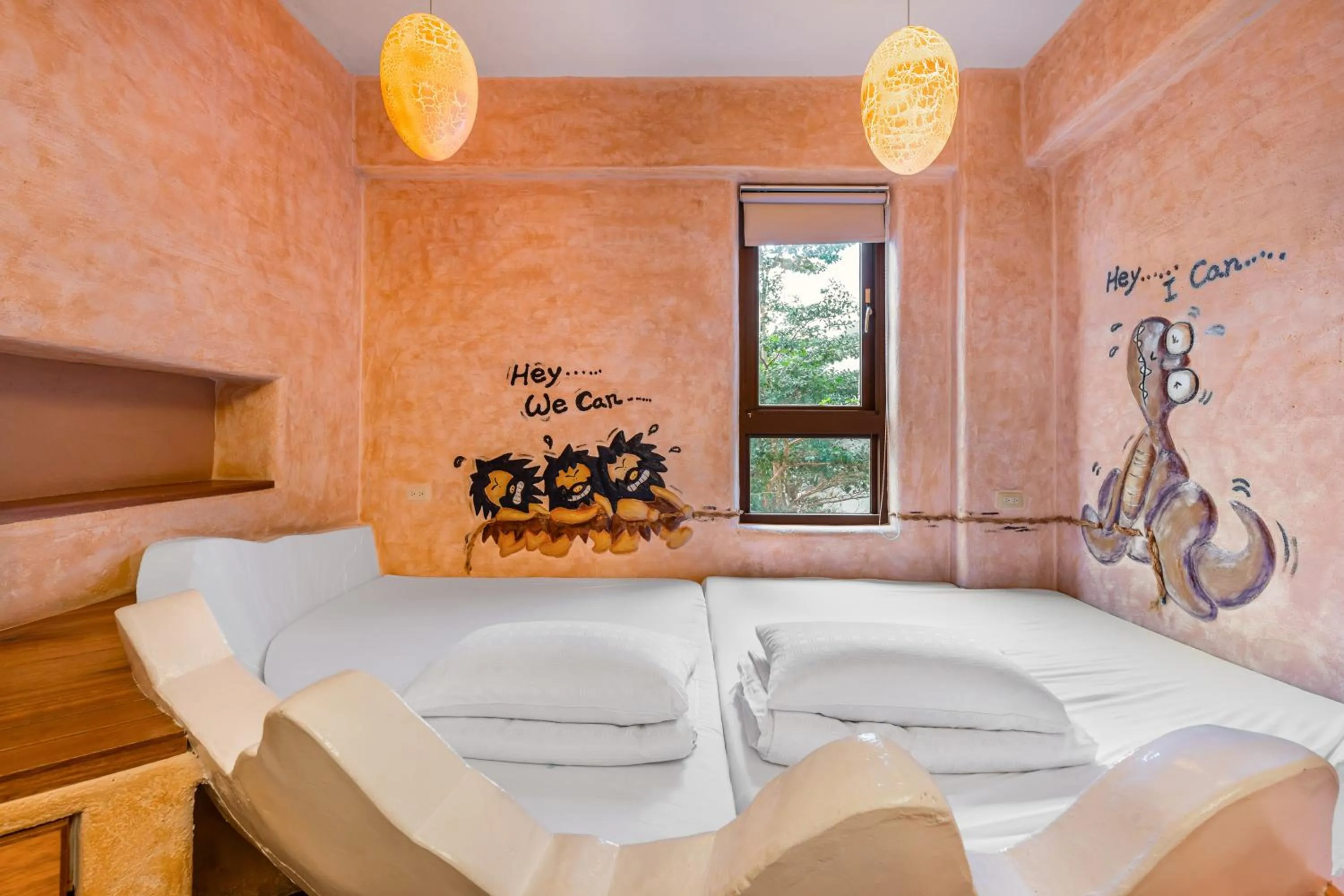 Photo of the whole room, Bed in Fairyland & Farm Guest House