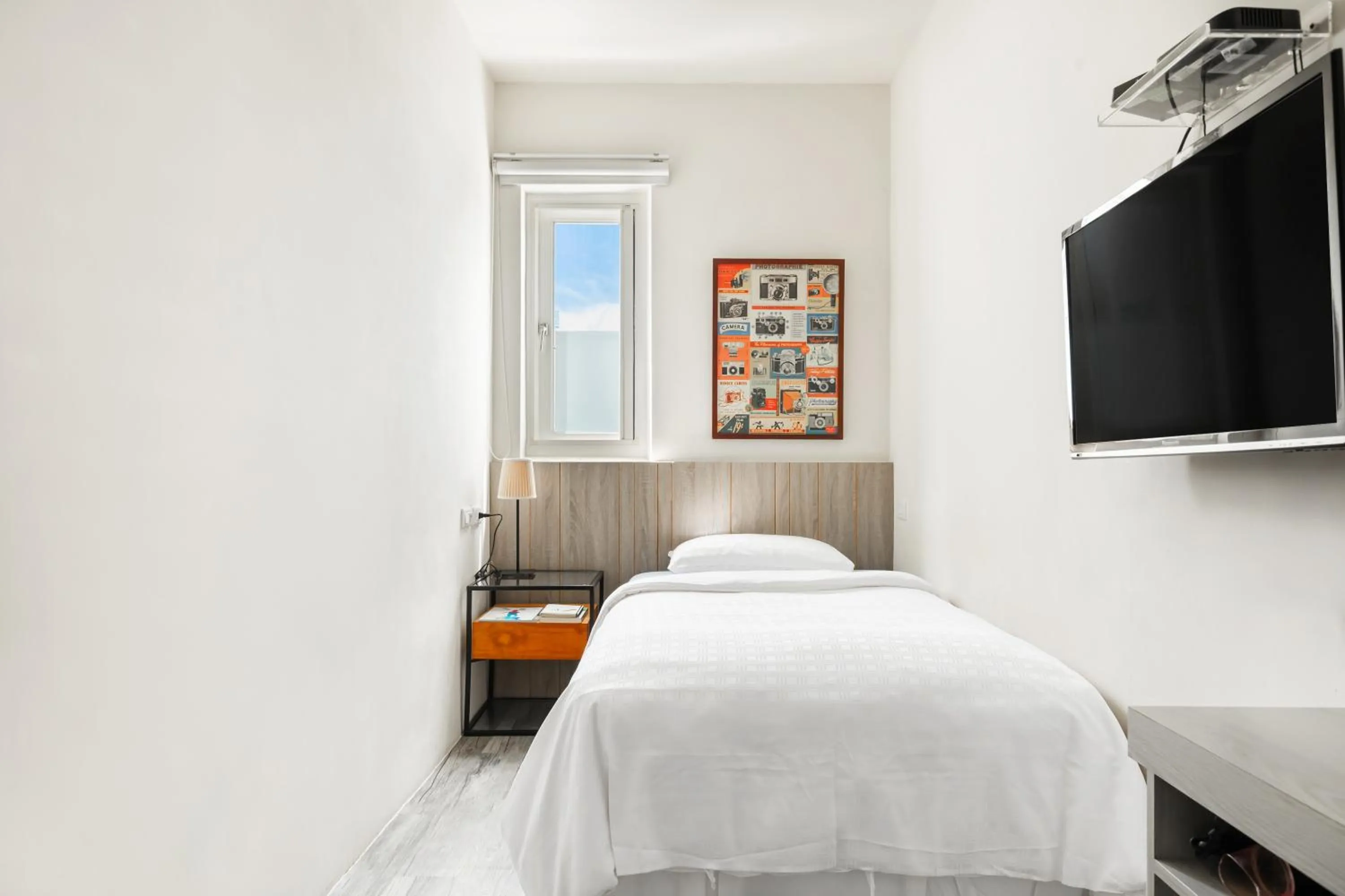 Photo of the whole room, Bed in Fairyland & Farm Guest House