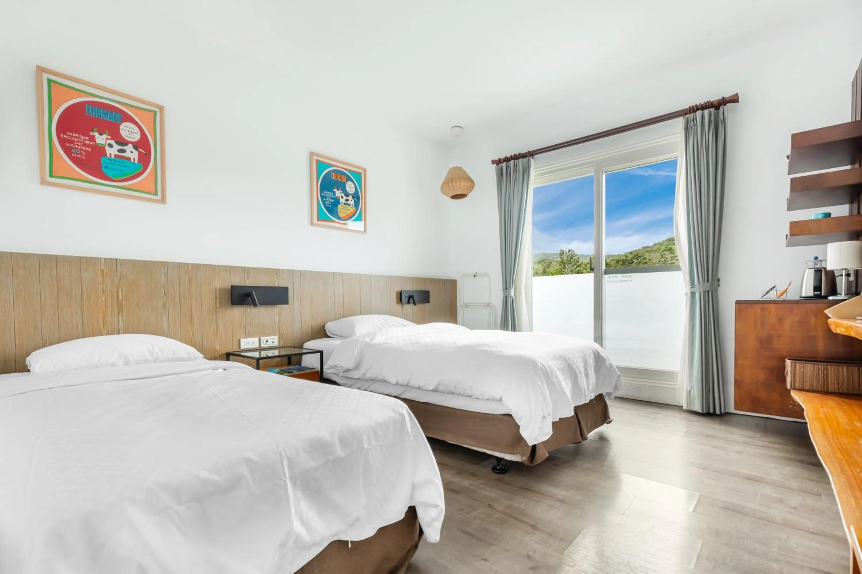 Photo of the whole room, Bed in Fairyland & Farm Guest House