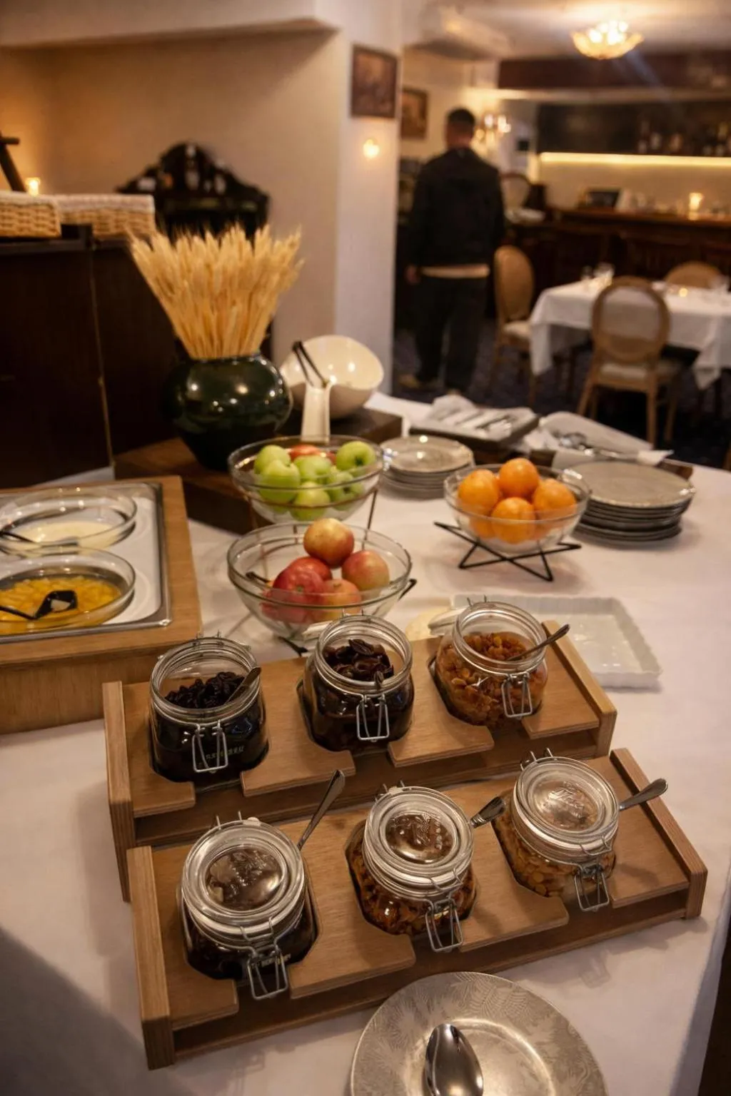 Food and drinks in Classic Inn Hotel