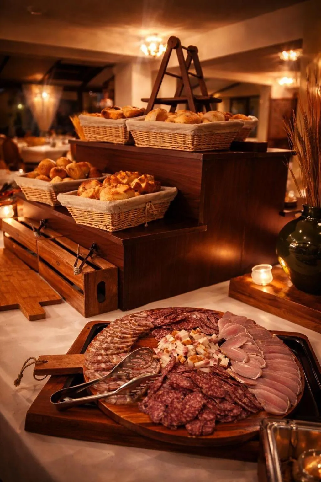 Food and drinks in Classic Inn Hotel