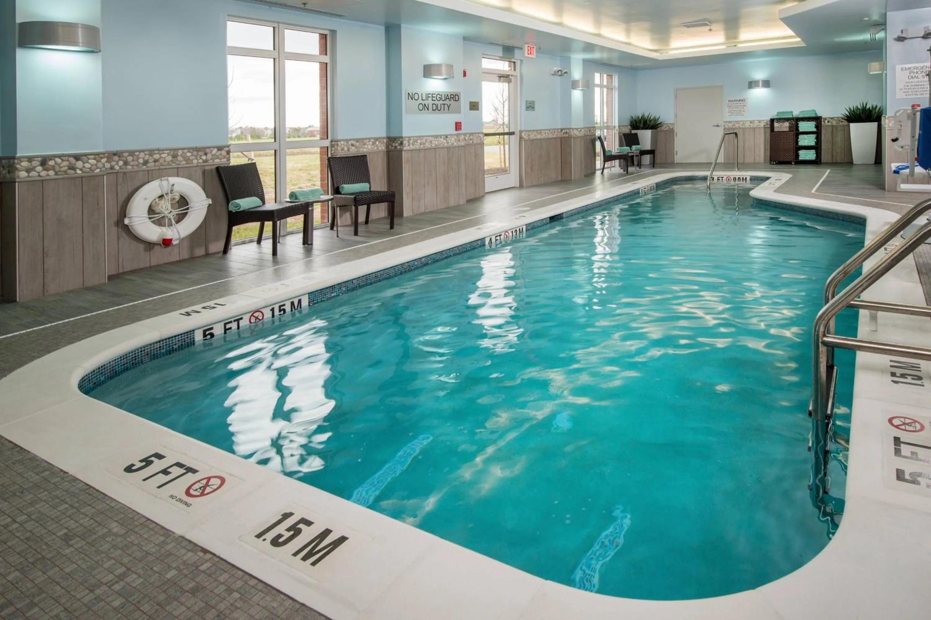 Swimming pool in Fairfield Inn & Suites by Marriott Easton