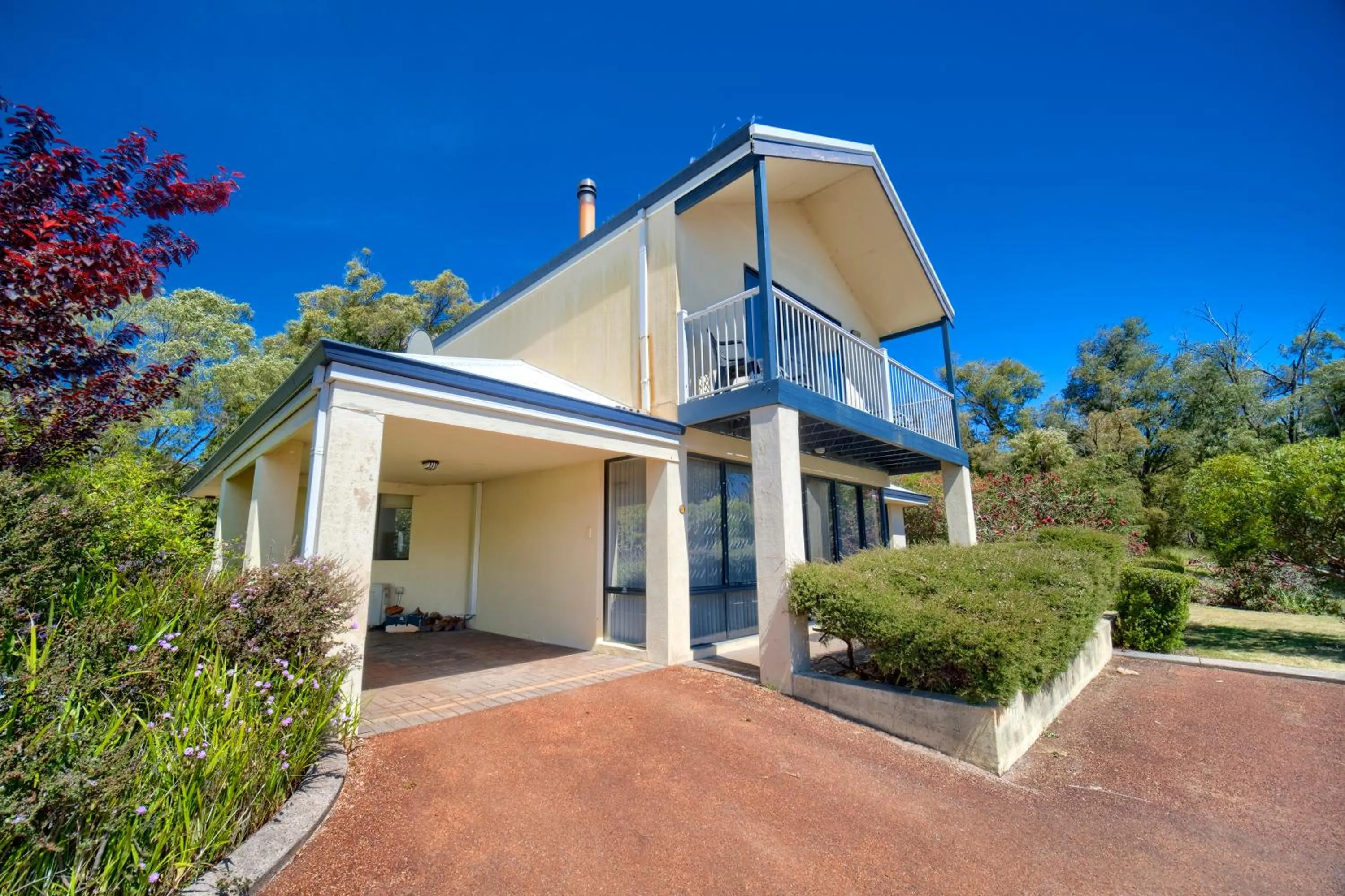 Property building in Bayside Villas