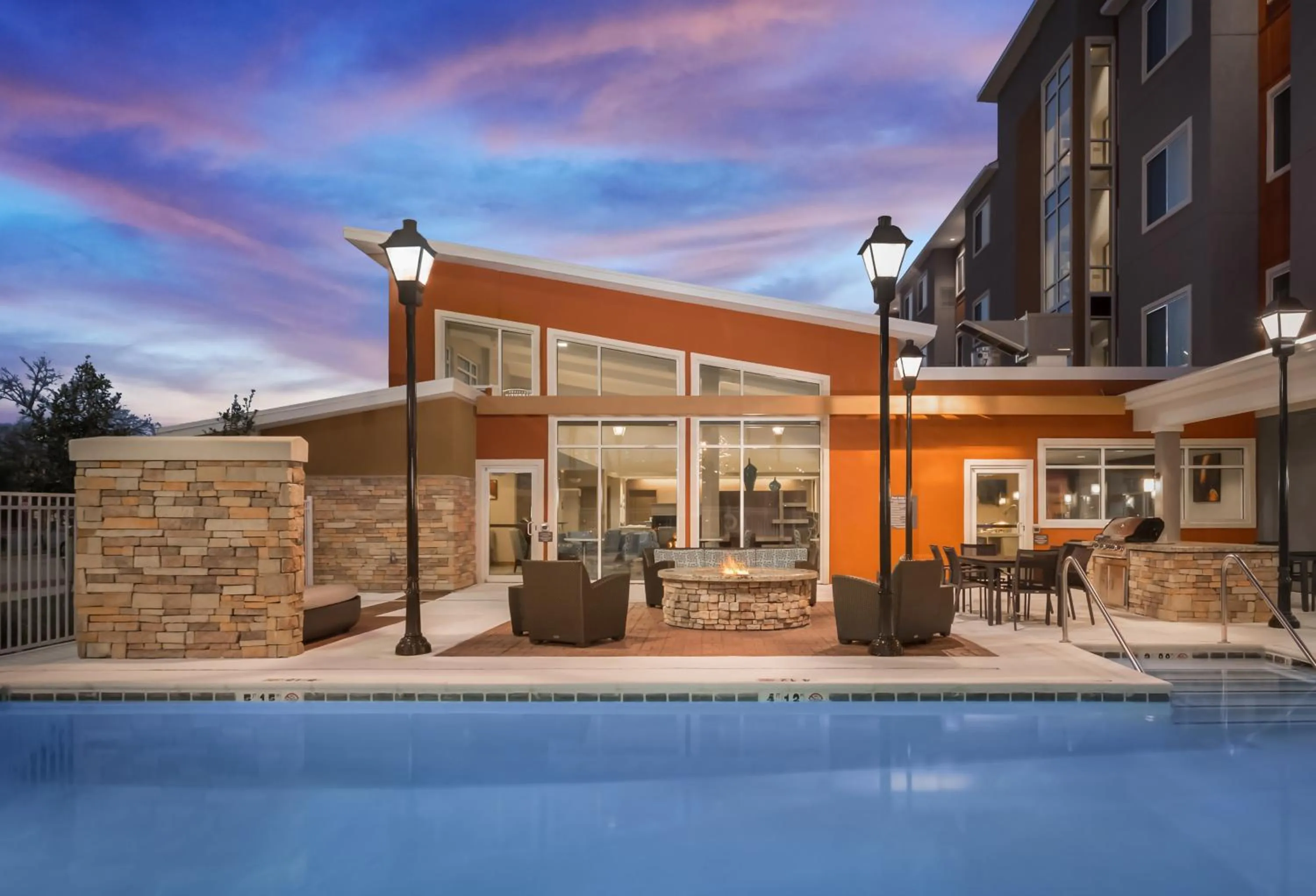 Swimming pool in Residence Inn by Marriott Shreveport-Bossier City/Downtown