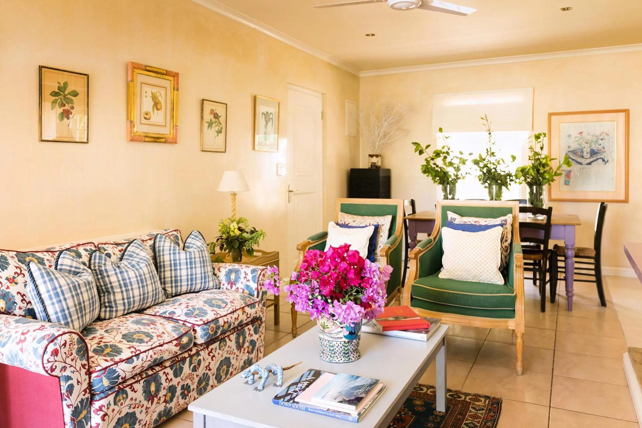 Lounge or bar in Cornerway House