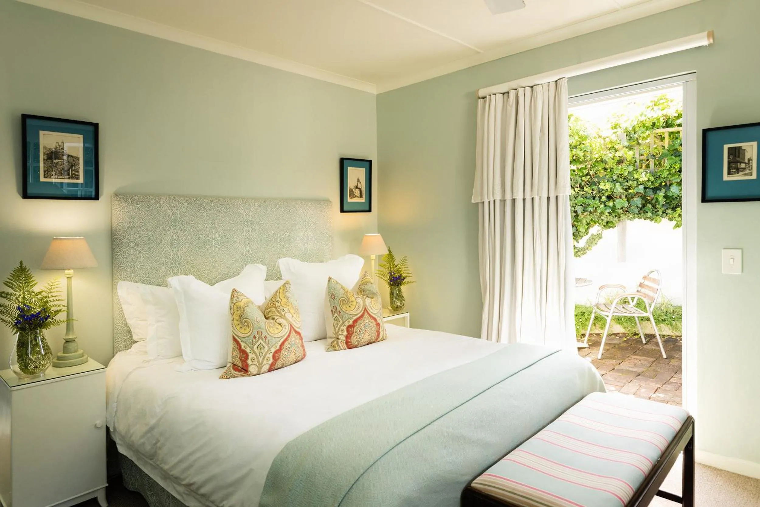 Bedroom, Bed in Cornerway House