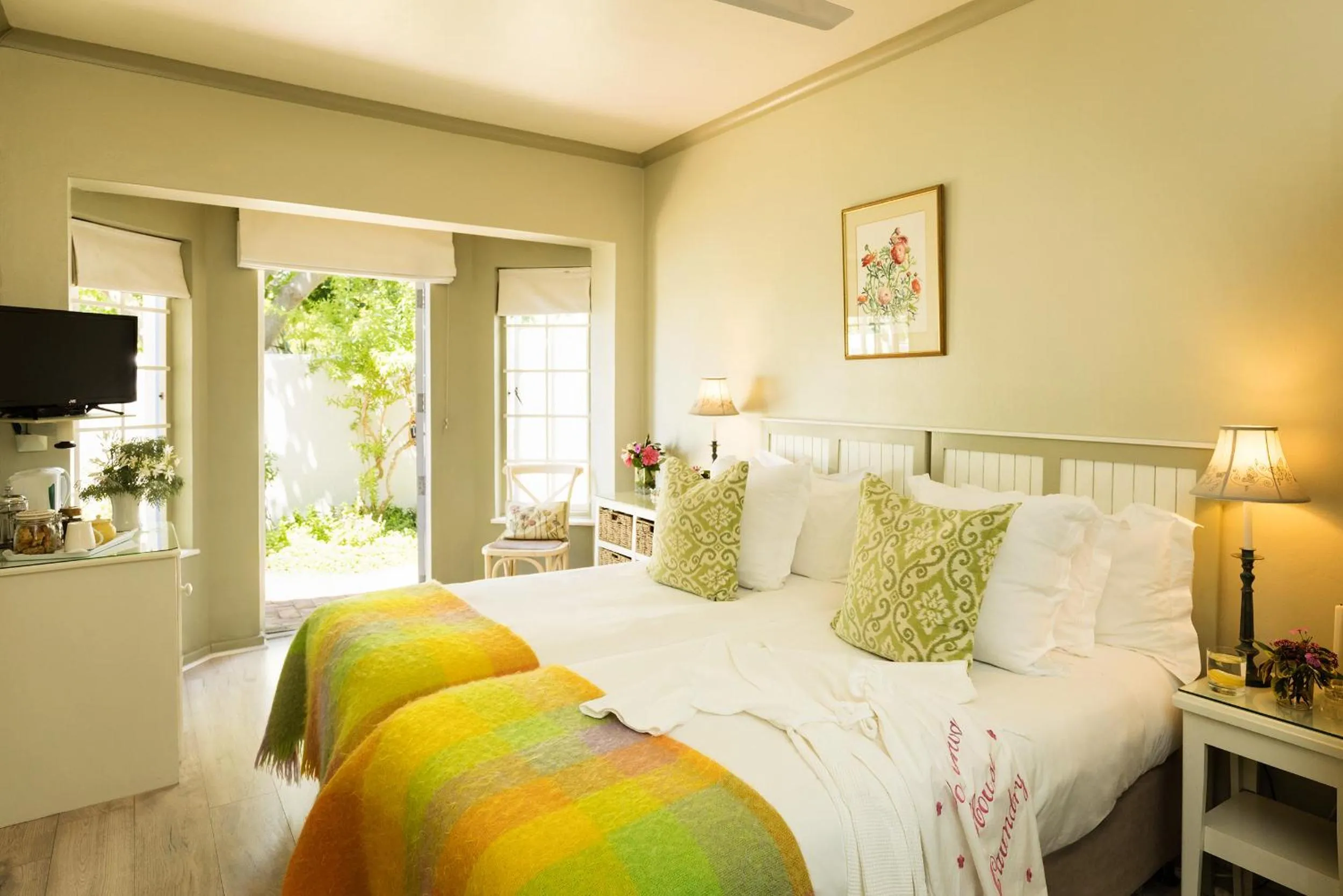 Bedroom, Bed in Cornerway House