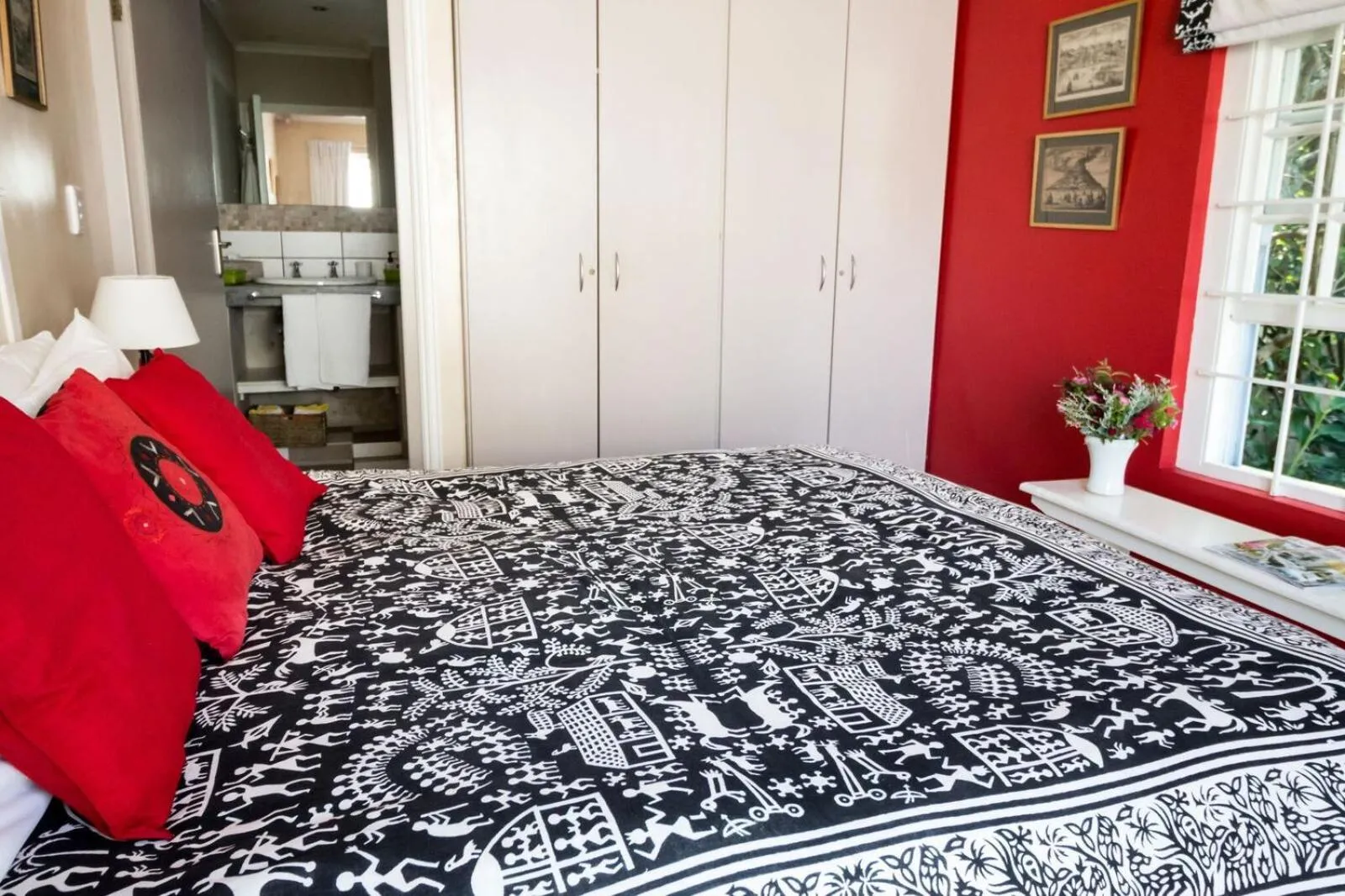 Bedroom, Bed in Cornerway House
