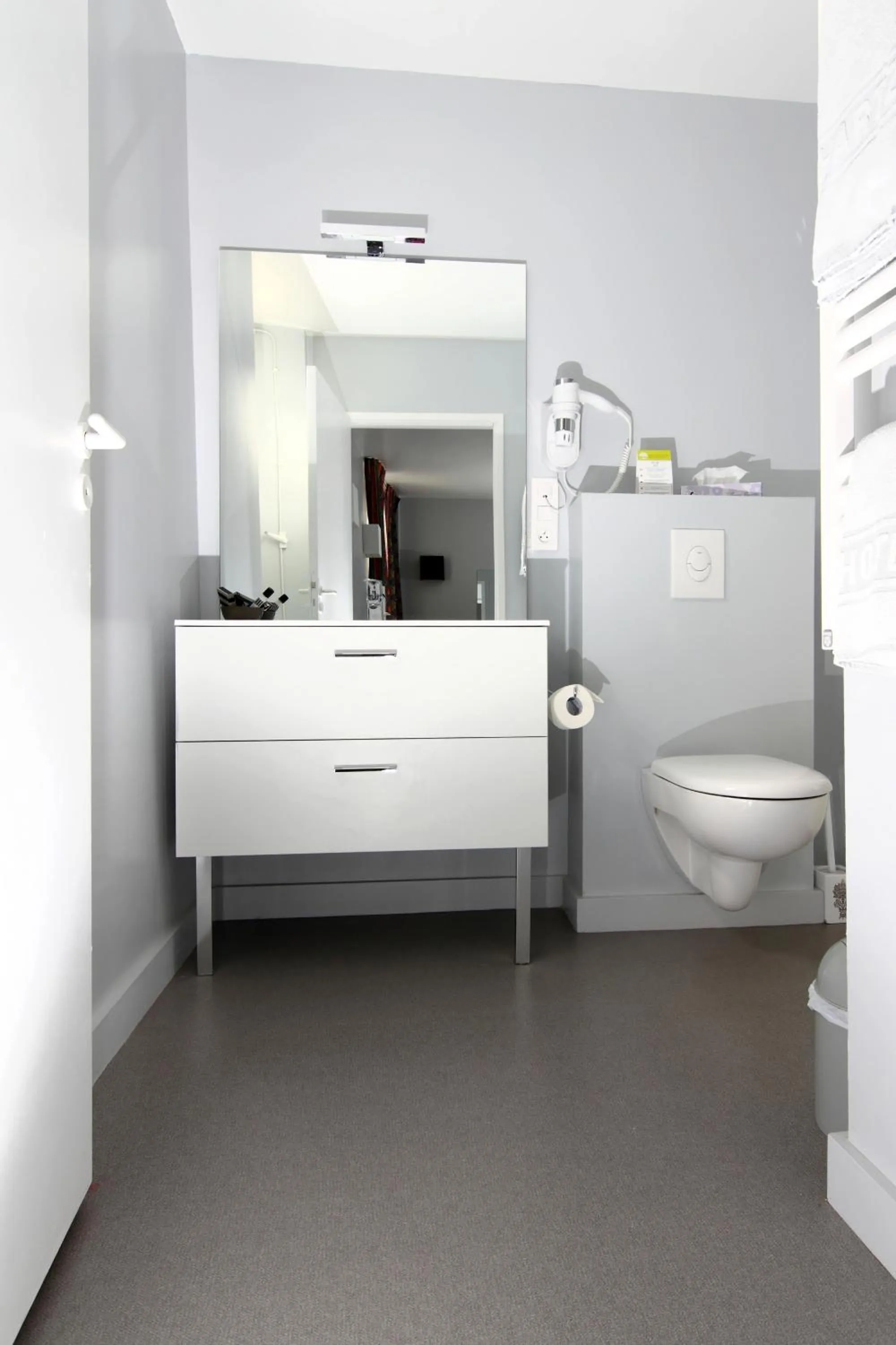 Bathroom in Hôtel Ohartzia