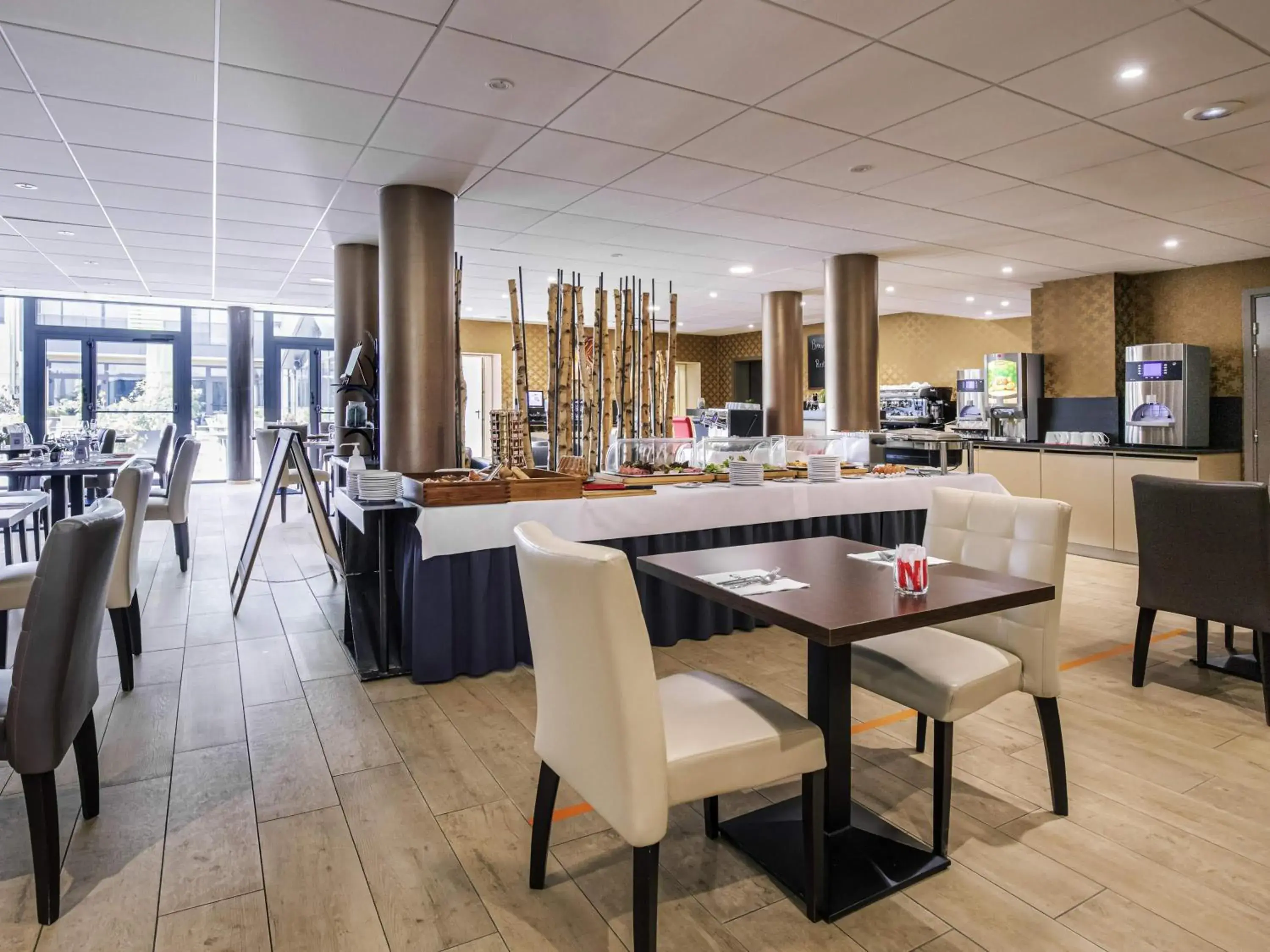 Restaurant/places to eat in Mercure Bale Mulhouse Aeroport Restaurant/places to eat in Mercure Bale Mulhouse Aeroport