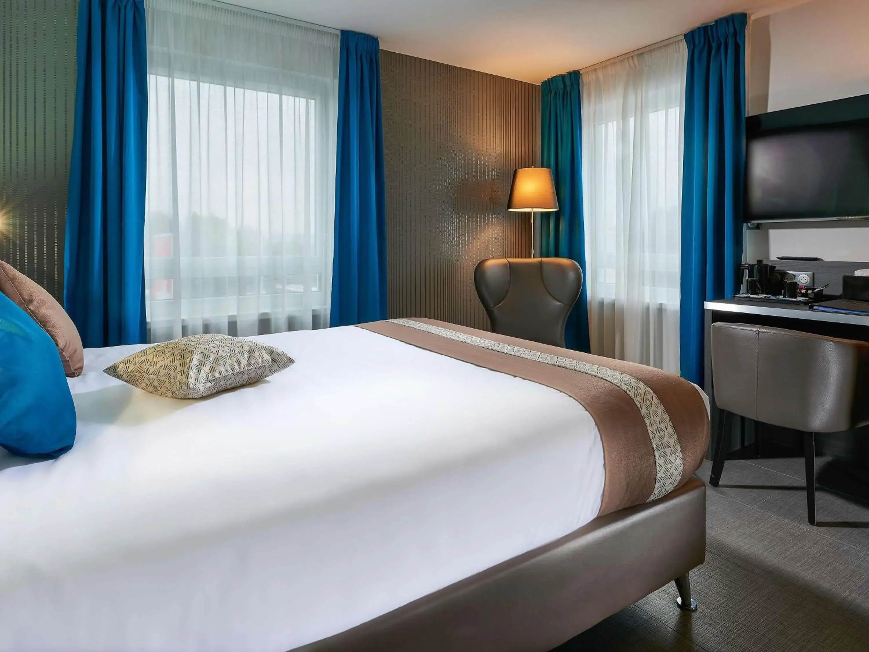 Bedroom, Bed in Mercure Bale Mulhouse Aeroport Bedroom, Bed in Mercure Bale Mulhouse Aeroport