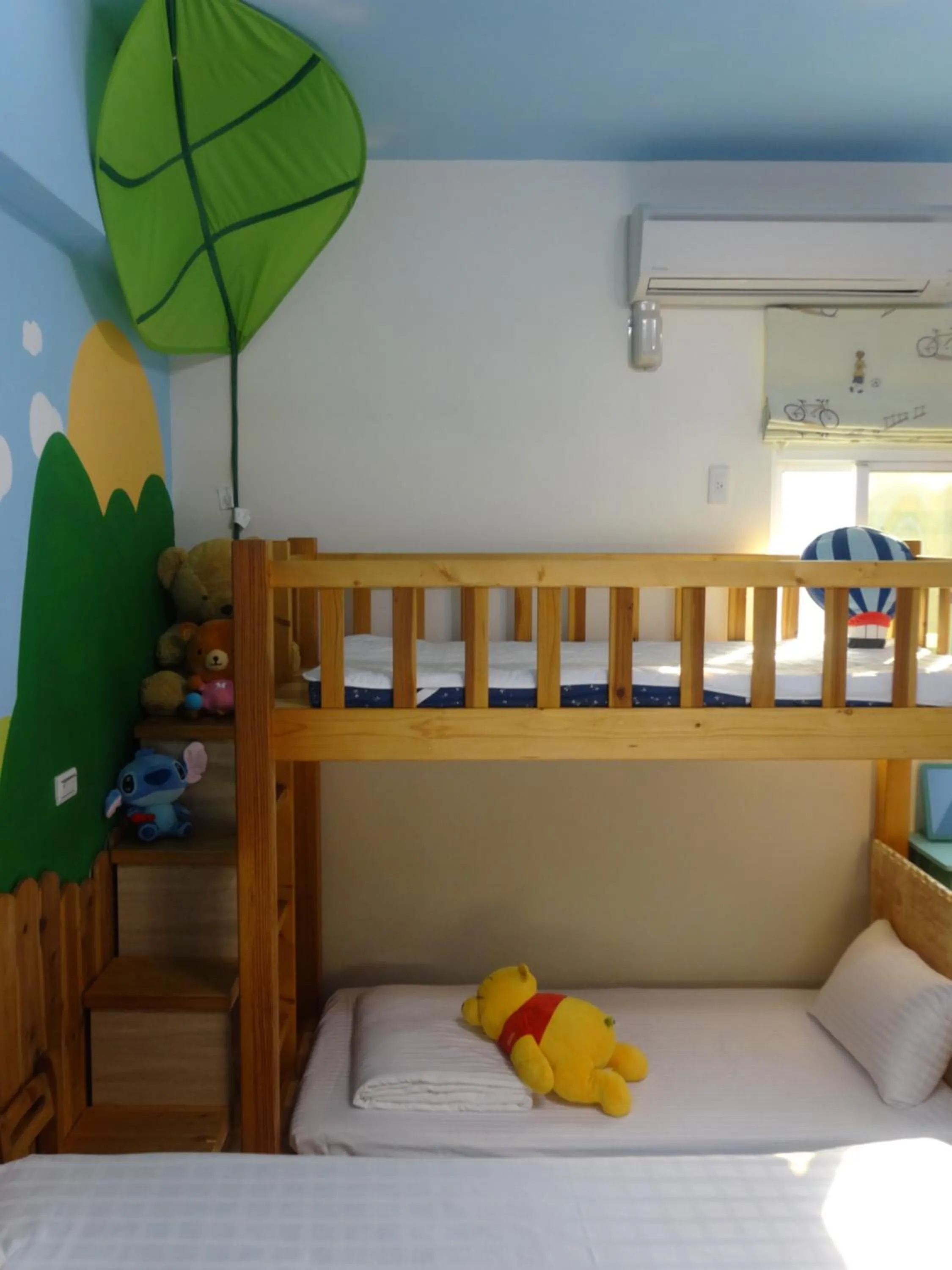 bunk bed, Bed in Books & Woods Bed and Breakfast