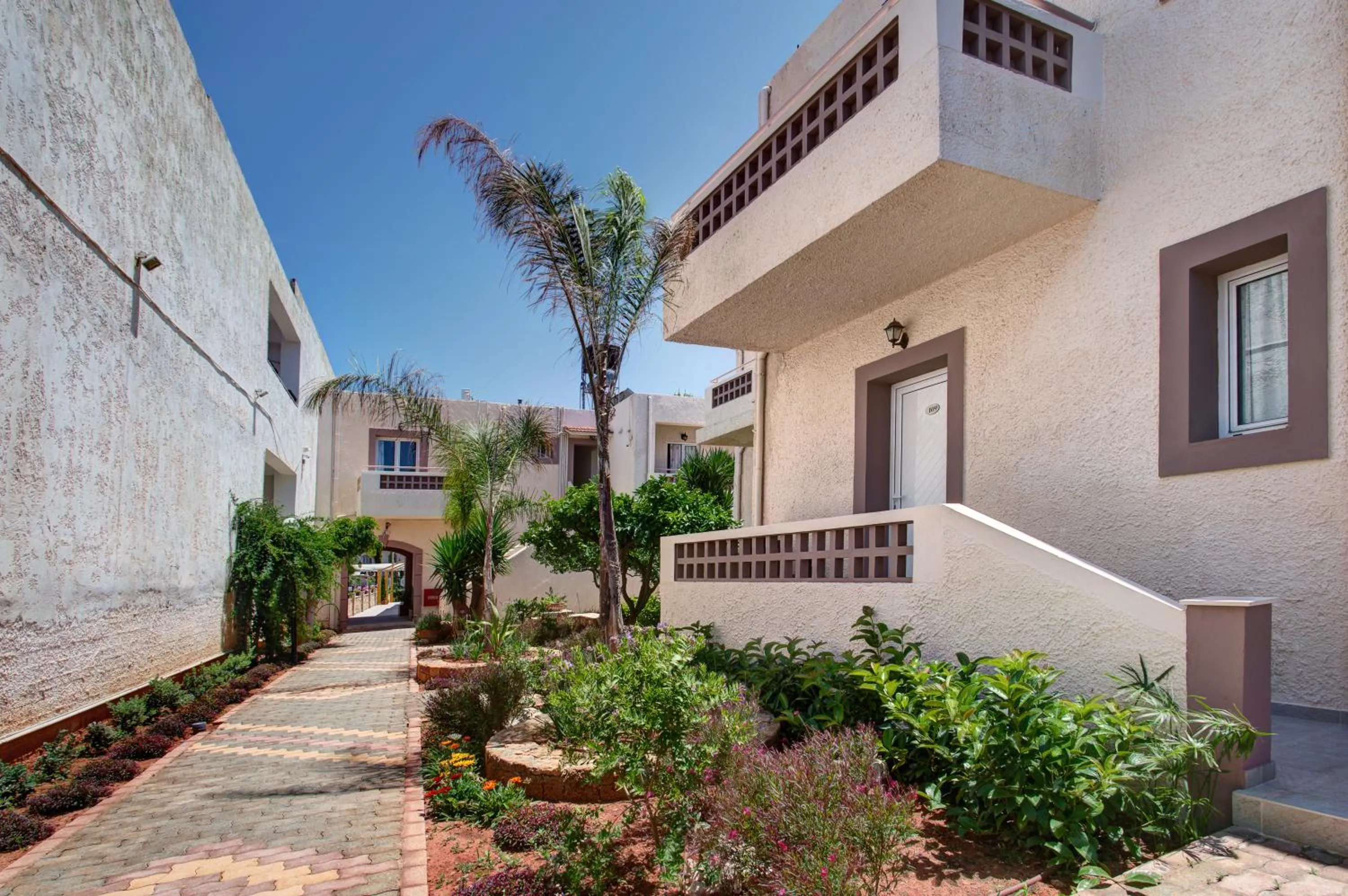 Property building in Le Palme