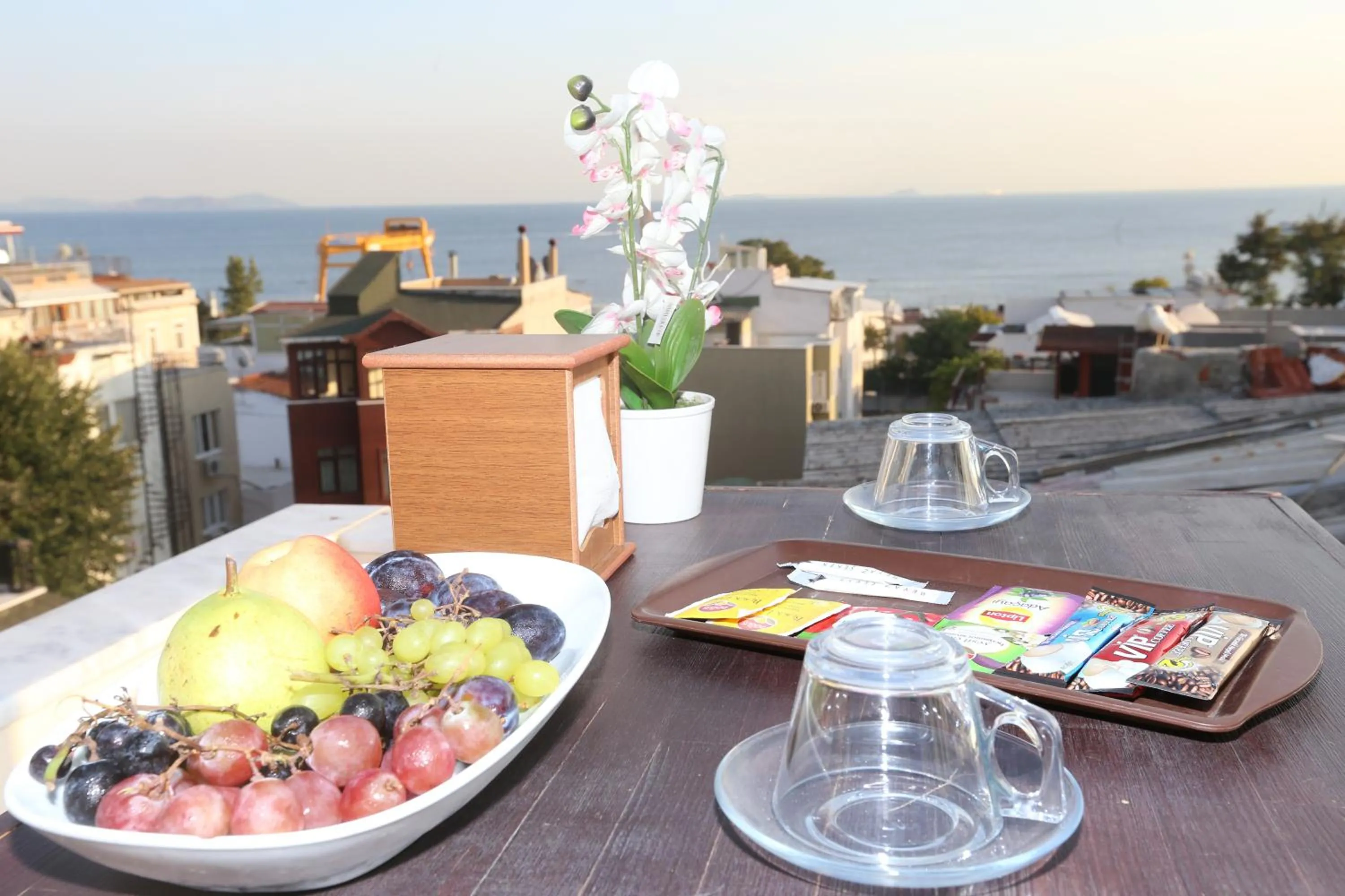 Restaurant/places to eat in My Holiday Time Hotel