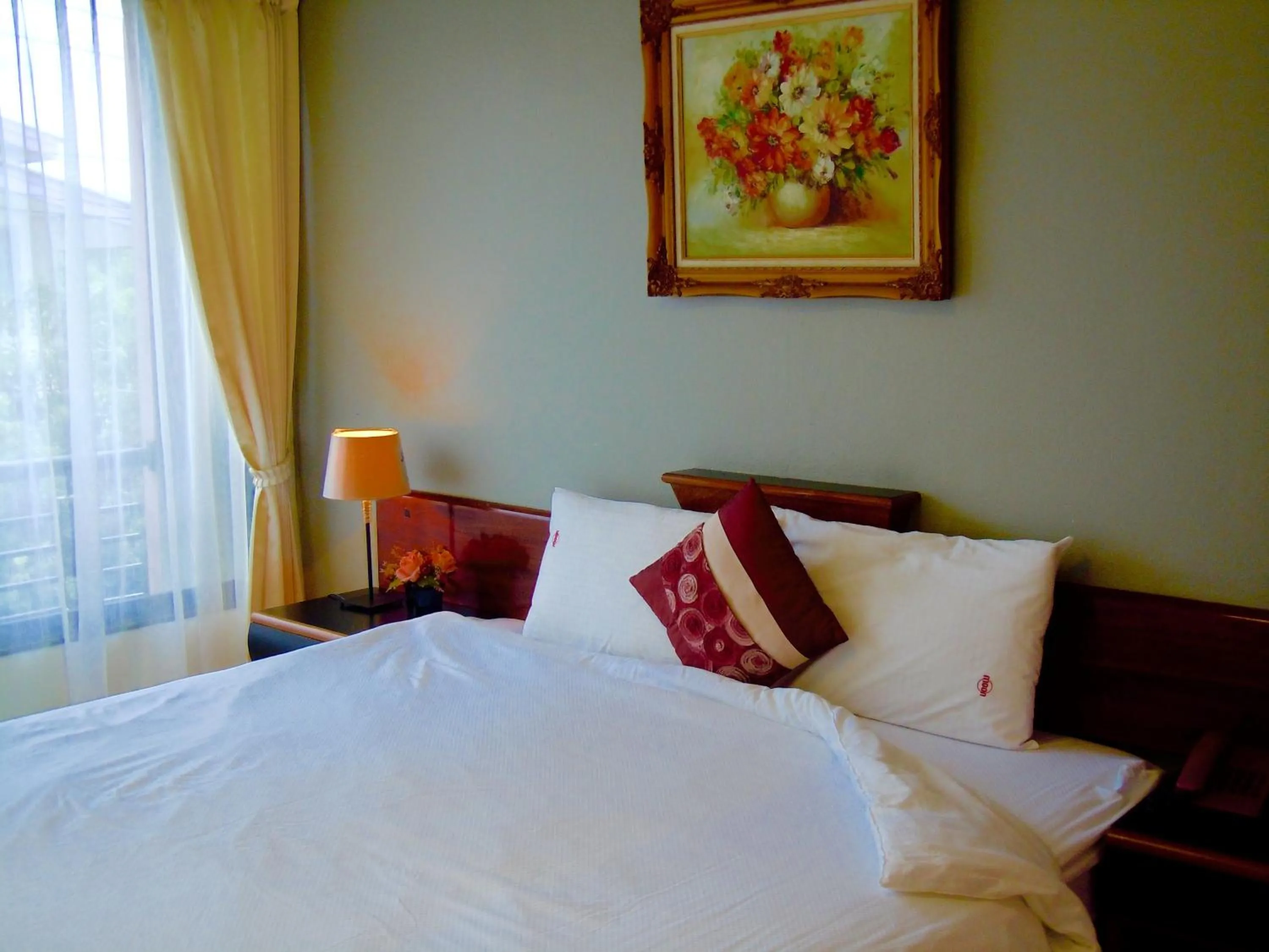 Bed in Moonlight House