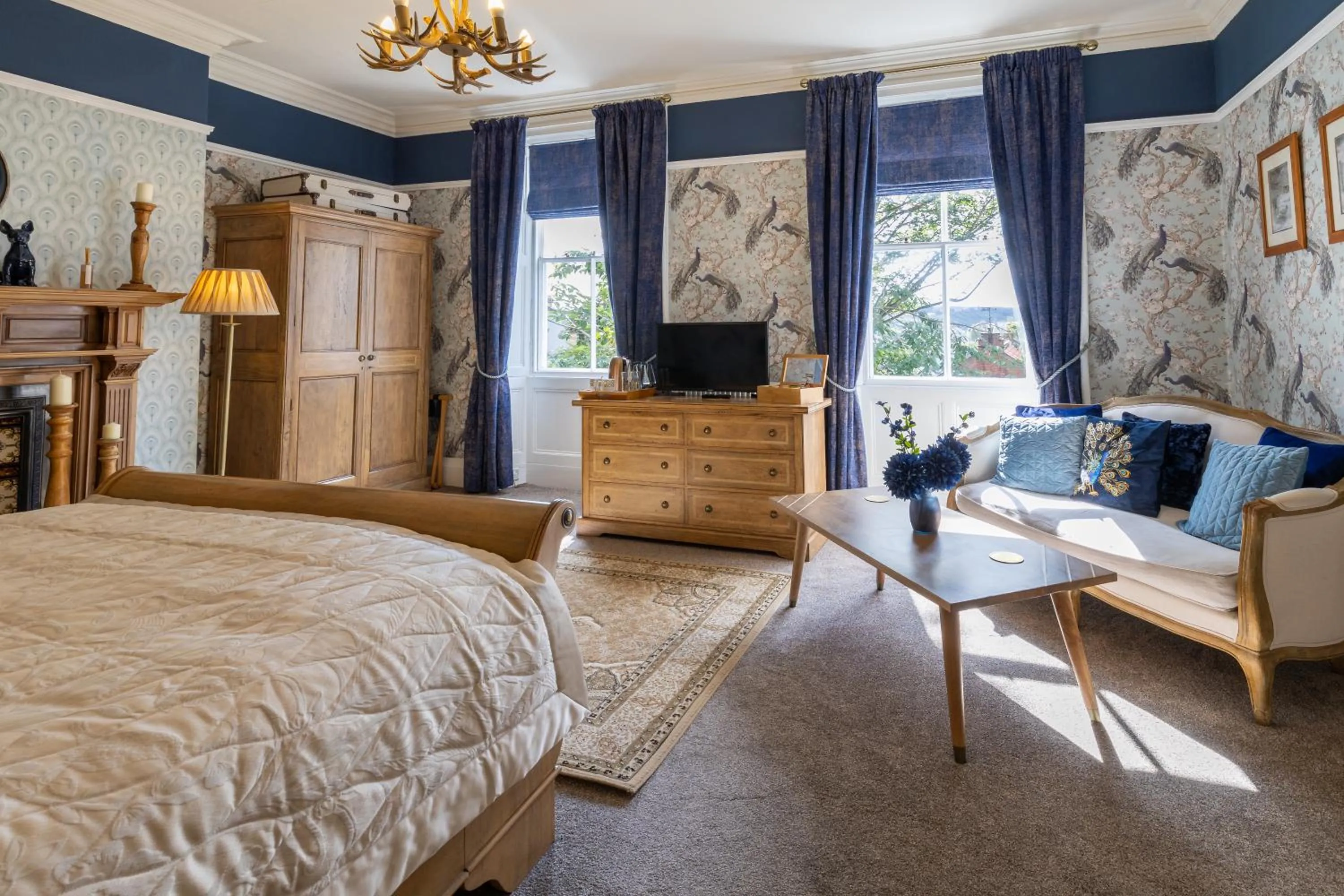 Bedroom, Bed in Highgate House