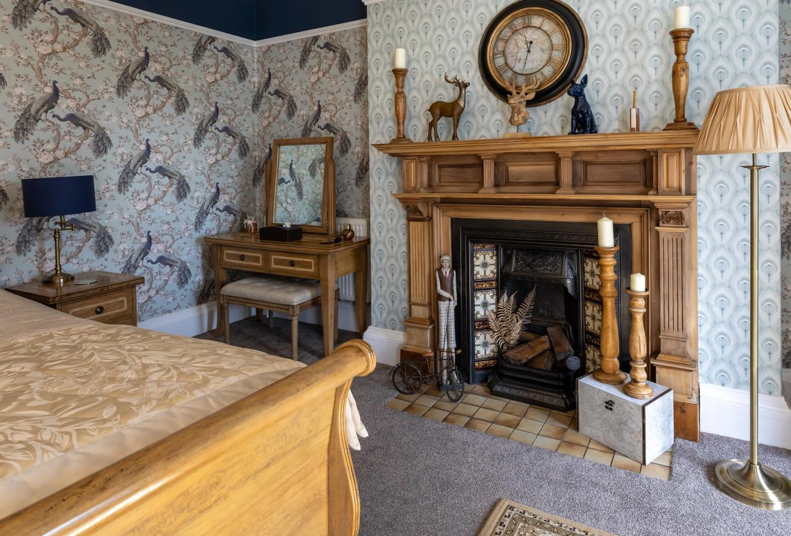 Bedroom, Bed in Highgate House