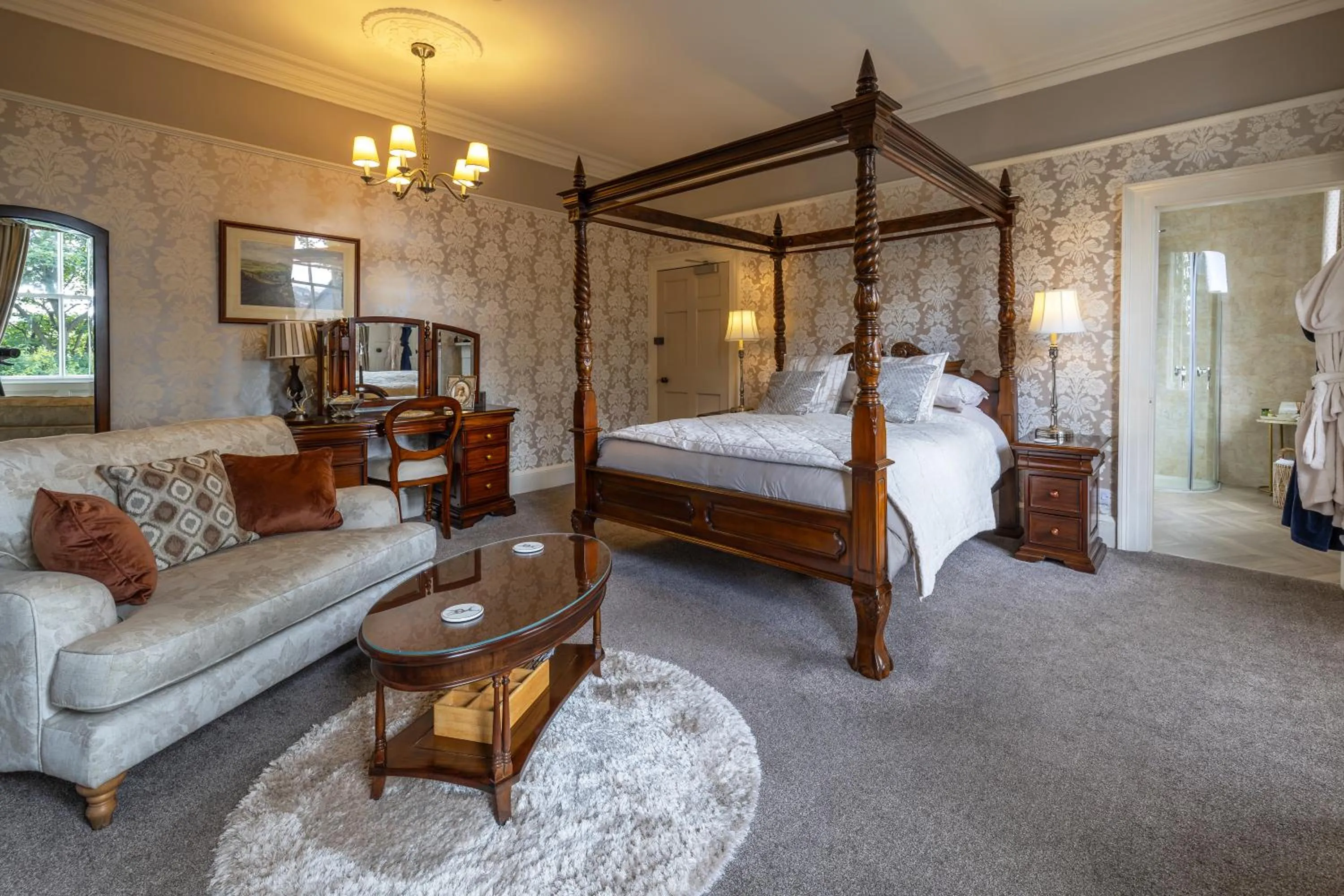 Bedroom, Bed in Highgate House