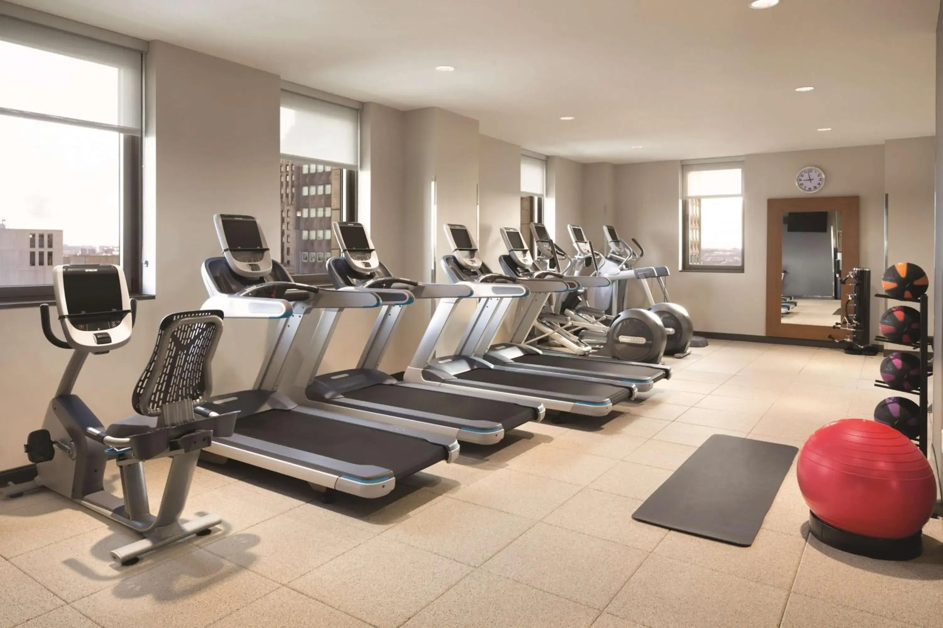 Fitness centre/facilities in Embassy Suites Pittsburgh-Downtown Fitness centre/facilities in Embassy Suites Pittsburgh-Downtown