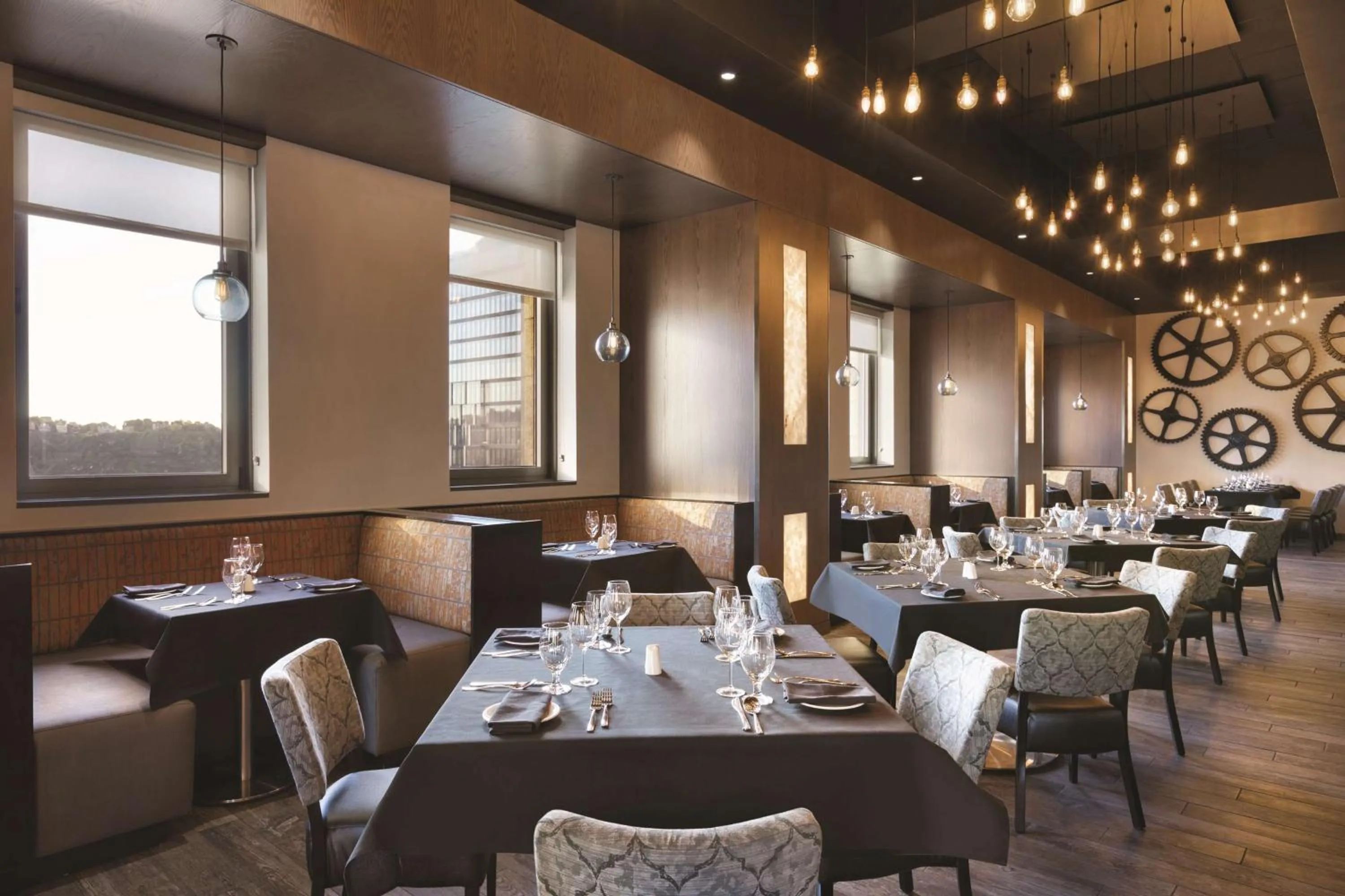 Restaurant/places to eat in Embassy Suites Pittsburgh-Downtown