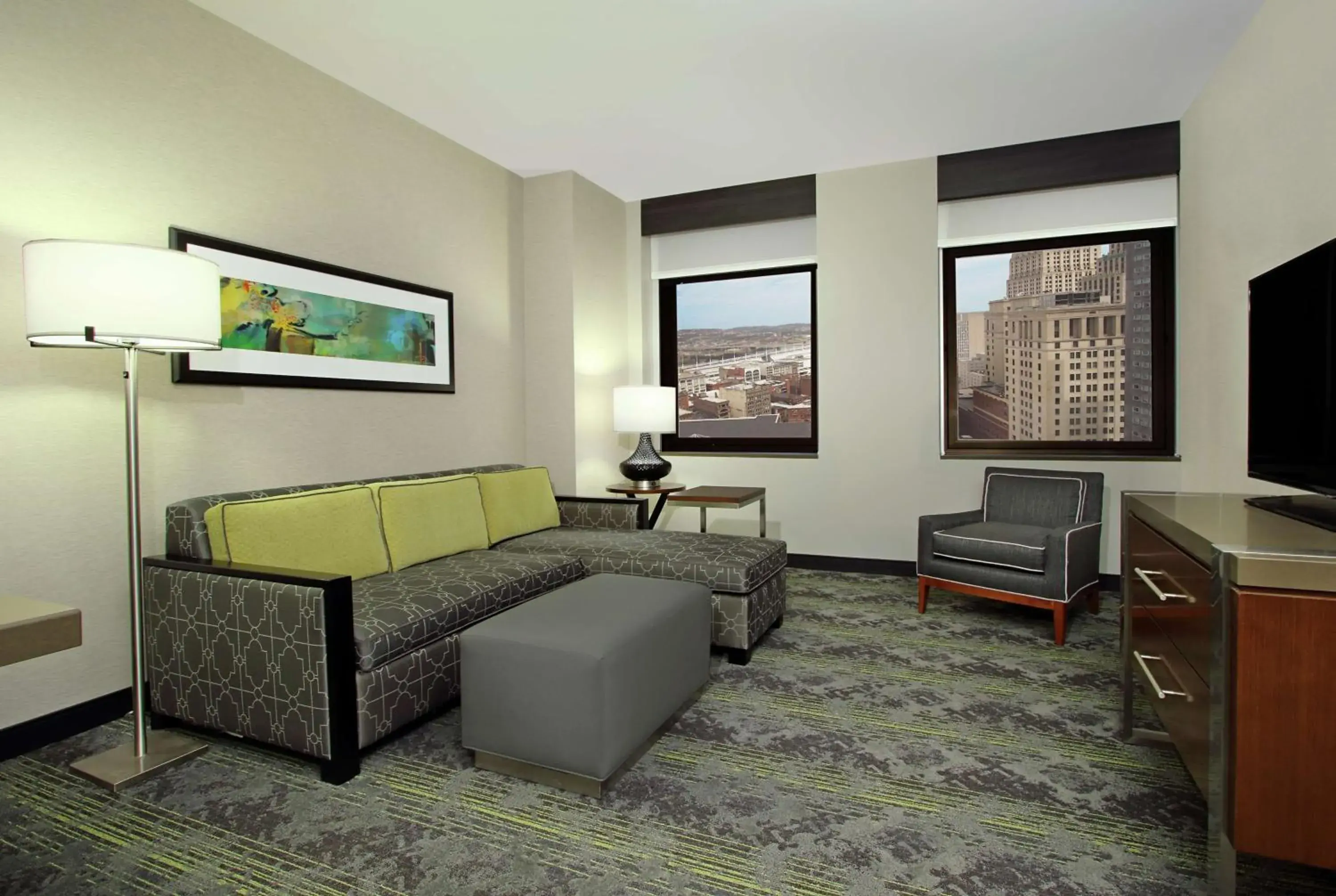 Living room in Embassy Suites Pittsburgh-Downtown Living room in Embassy Suites Pittsburgh-Downtown