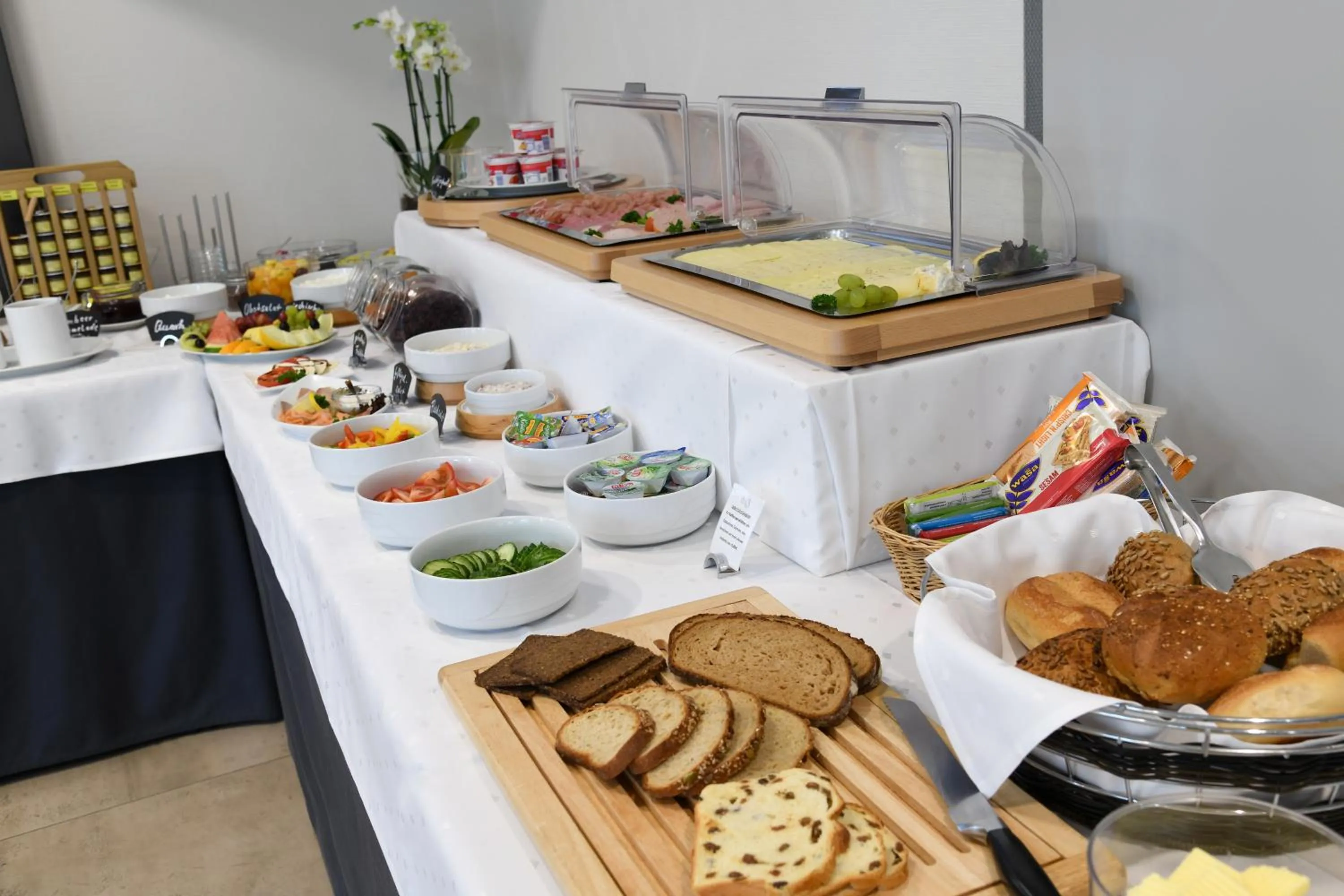 Food and drinks in Hotel Am Markt