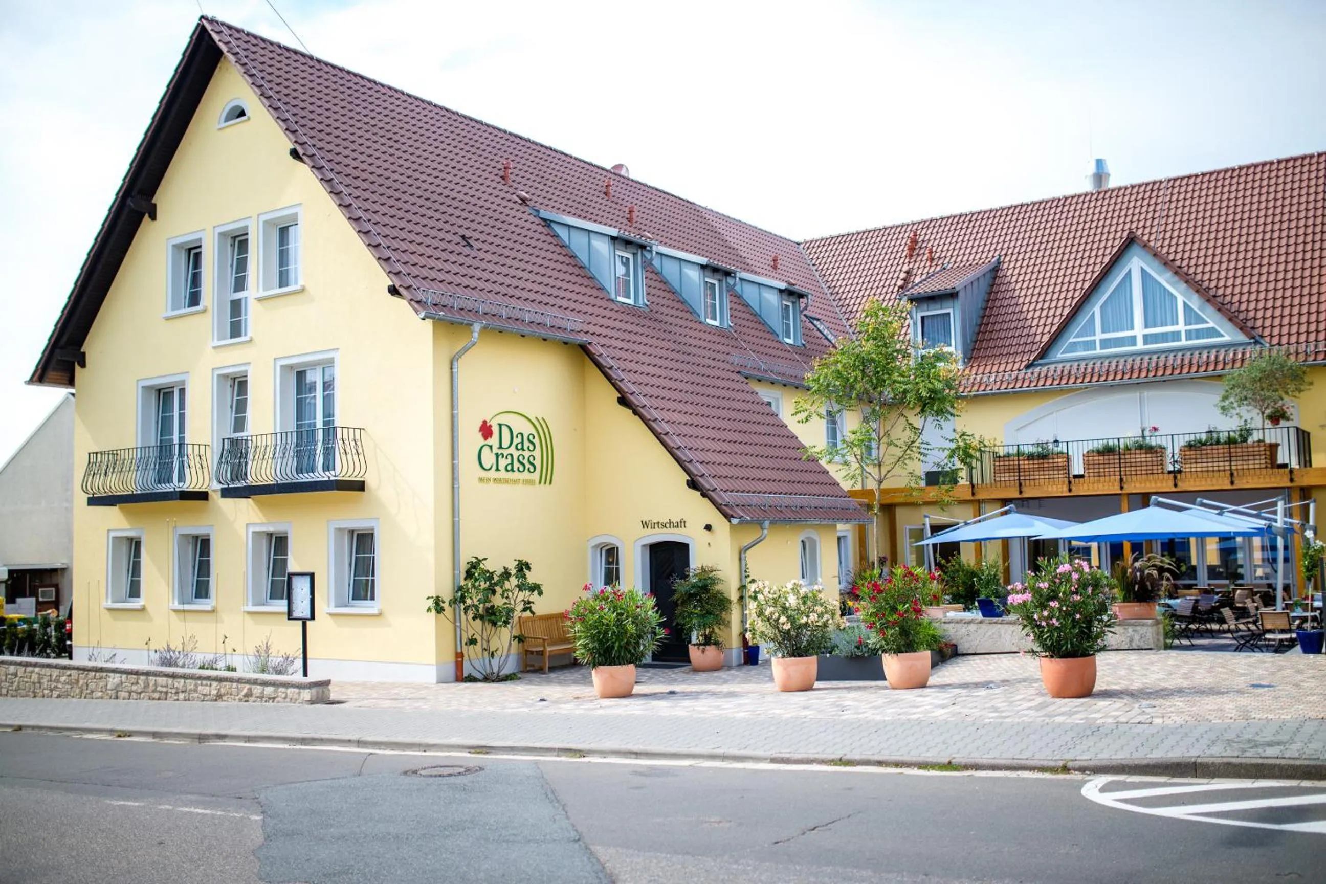 Facade/entrance in Das Crass