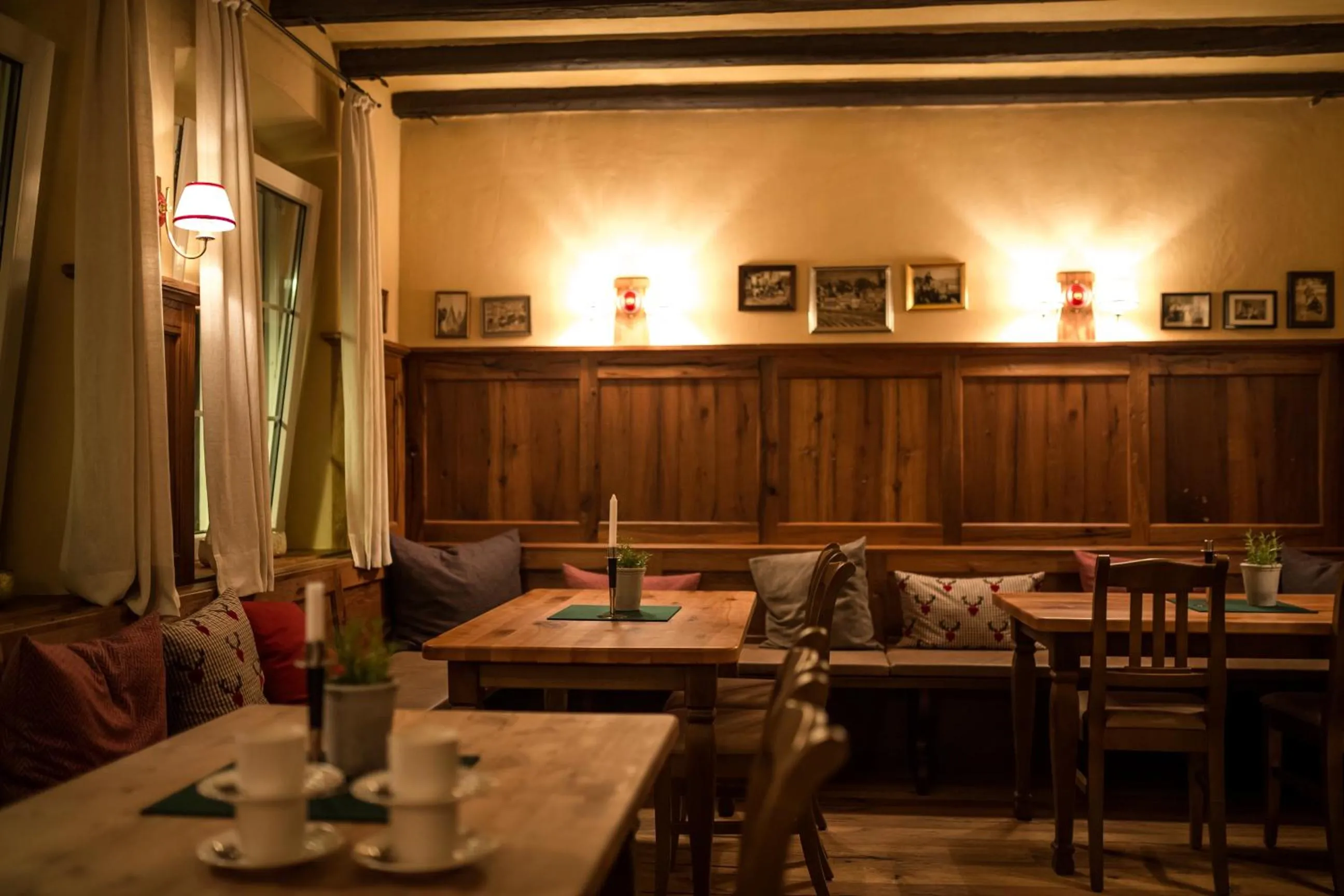 Restaurant/places to eat in Das Crass