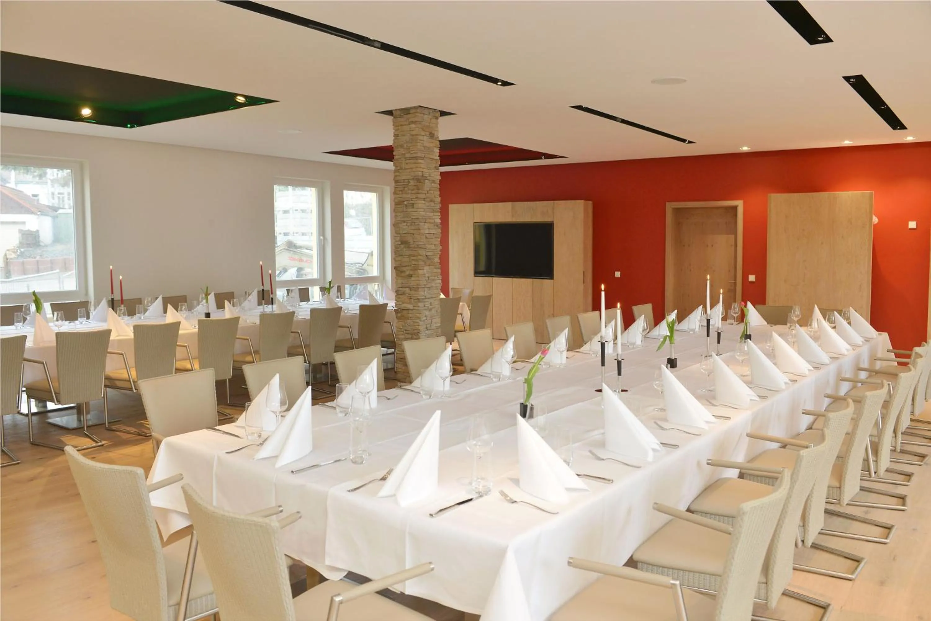 Business facilities in Das Crass