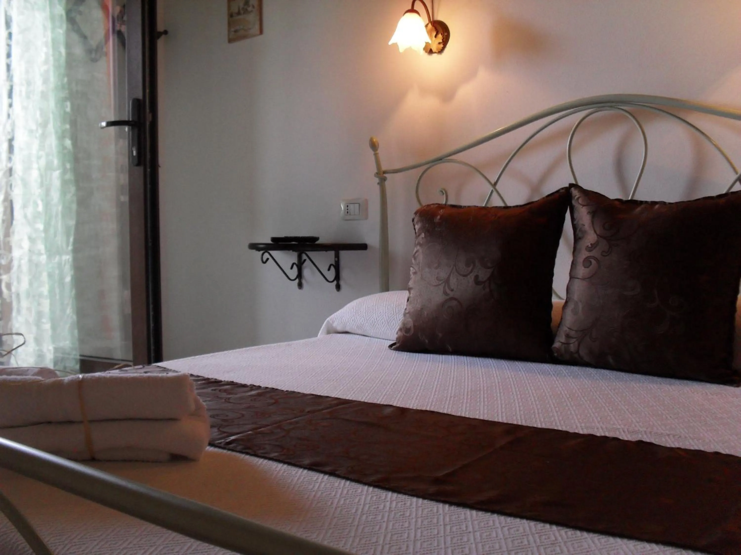 Decorative detail, Bed in Il Vigneto B&B
