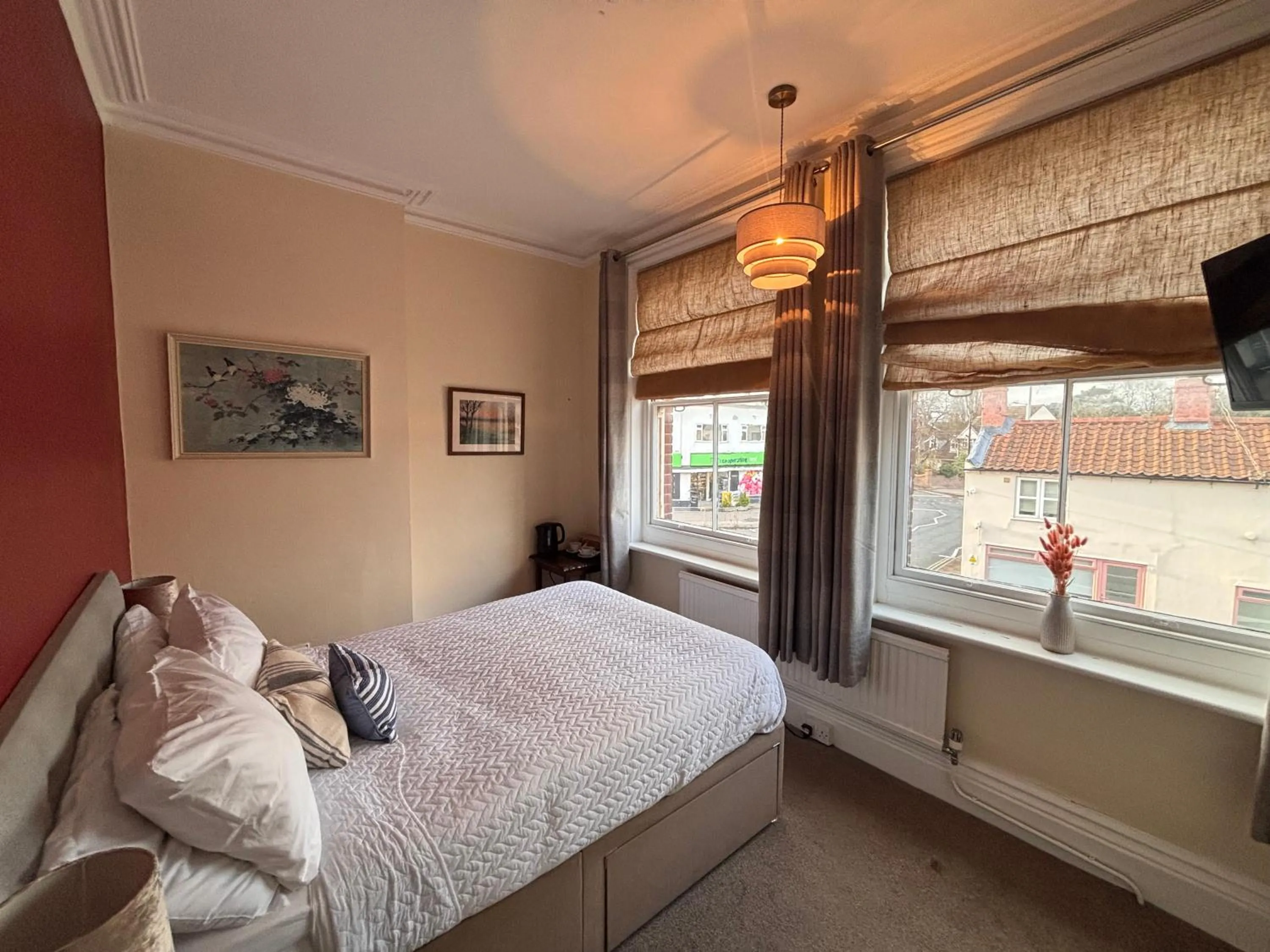 Bed in Tramway Hotel