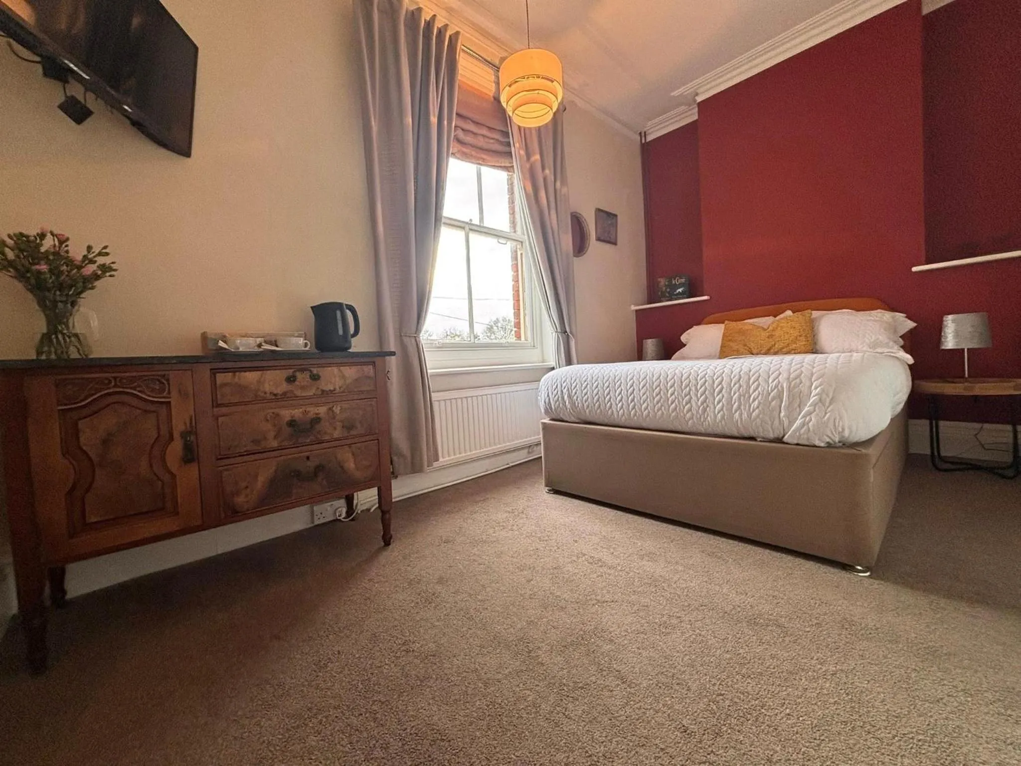 Bed in Tramway Hotel