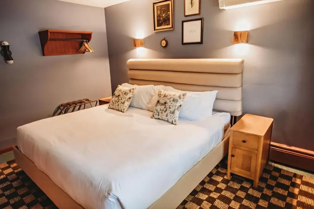 King Room in Hideaway Inn Mt Snow King Room in Hideaway Inn Mt Snow
