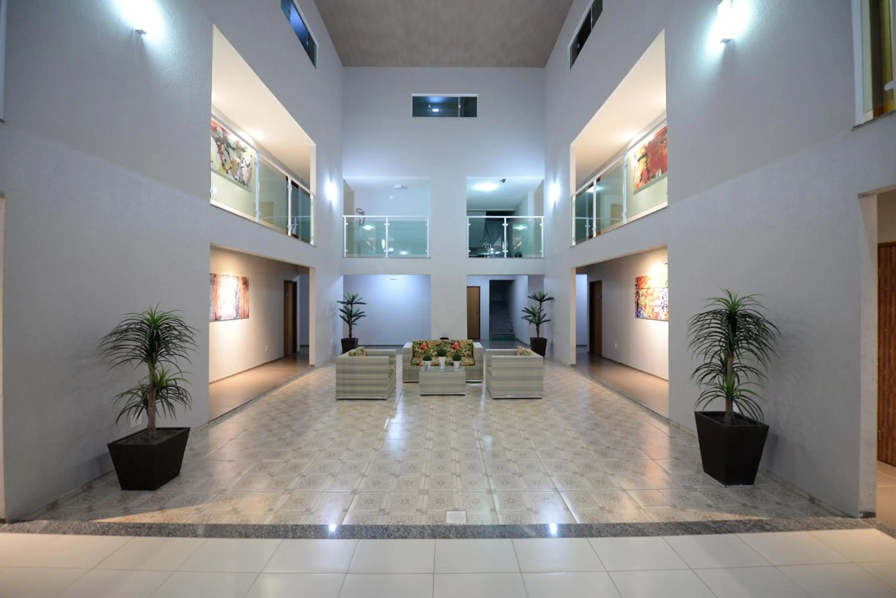 Communal lounge/ TV room in Hotel Leon