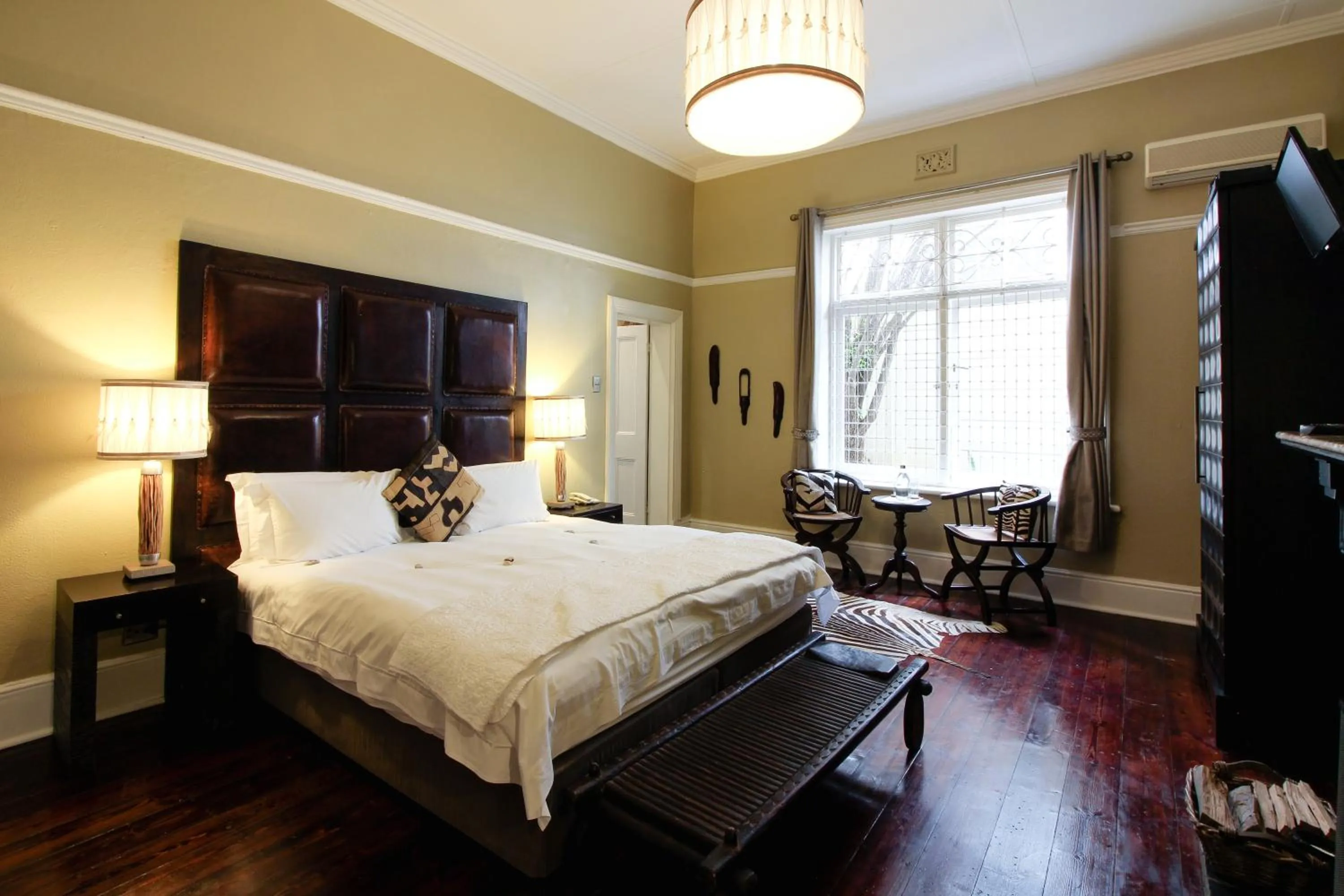 Photo of the whole room, Bed in Jardin d'ébène Boutique Guesthouse