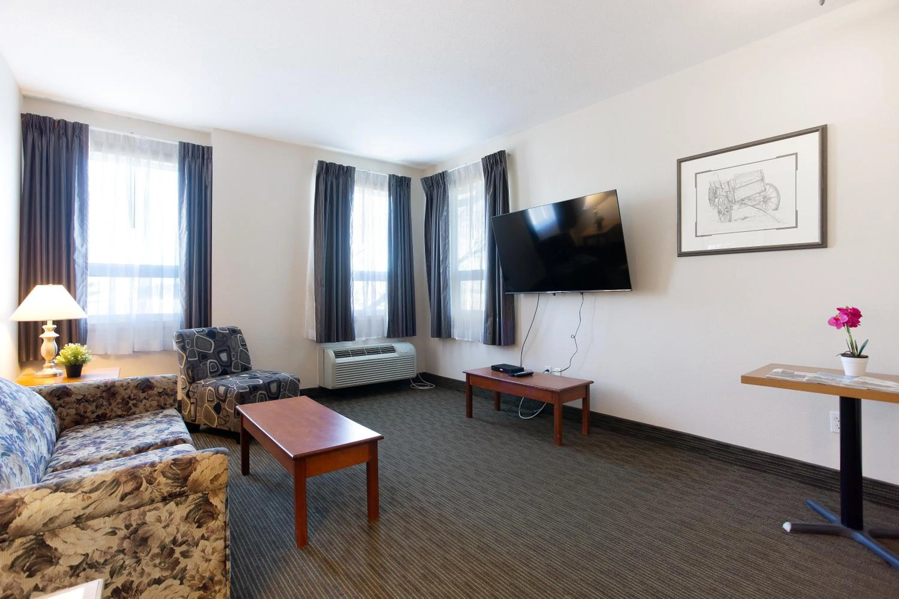 Lakeview Inns & Suites - Okotoks