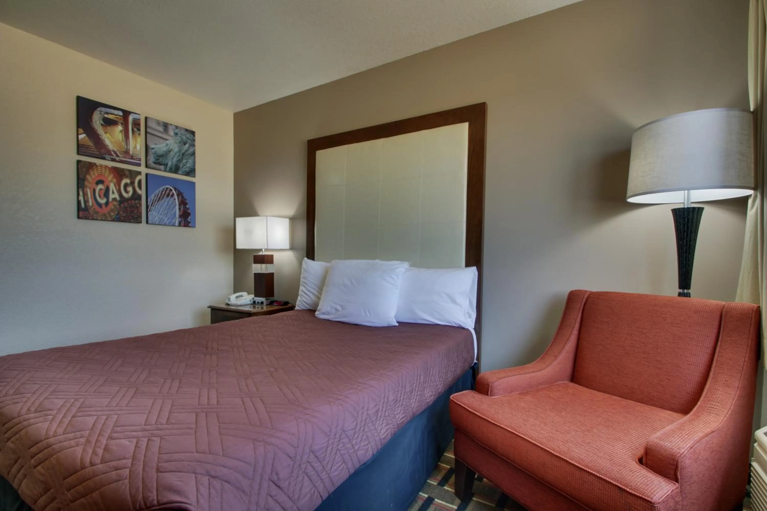 Bedroom, Bed in Heritage Grand Inn