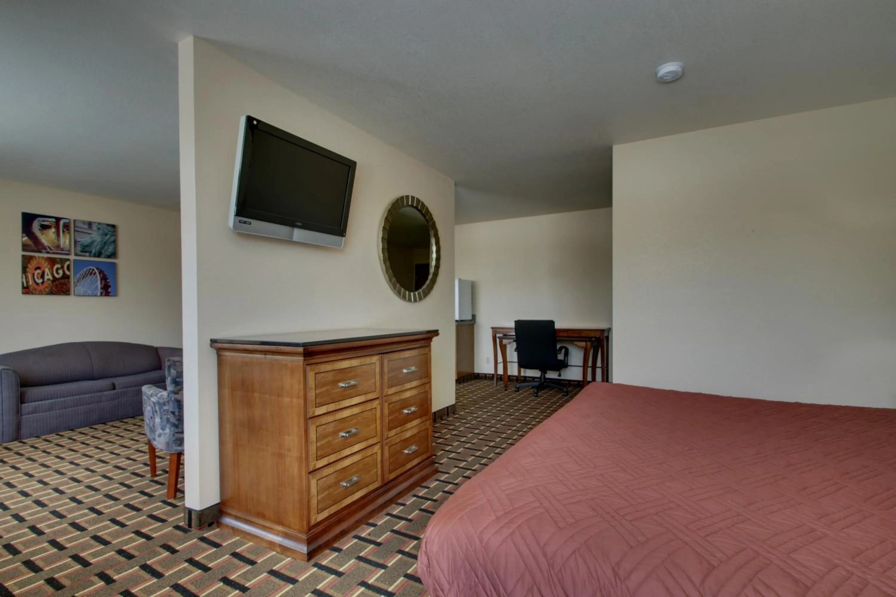 Bedroom, Bed in Heritage Grand Inn