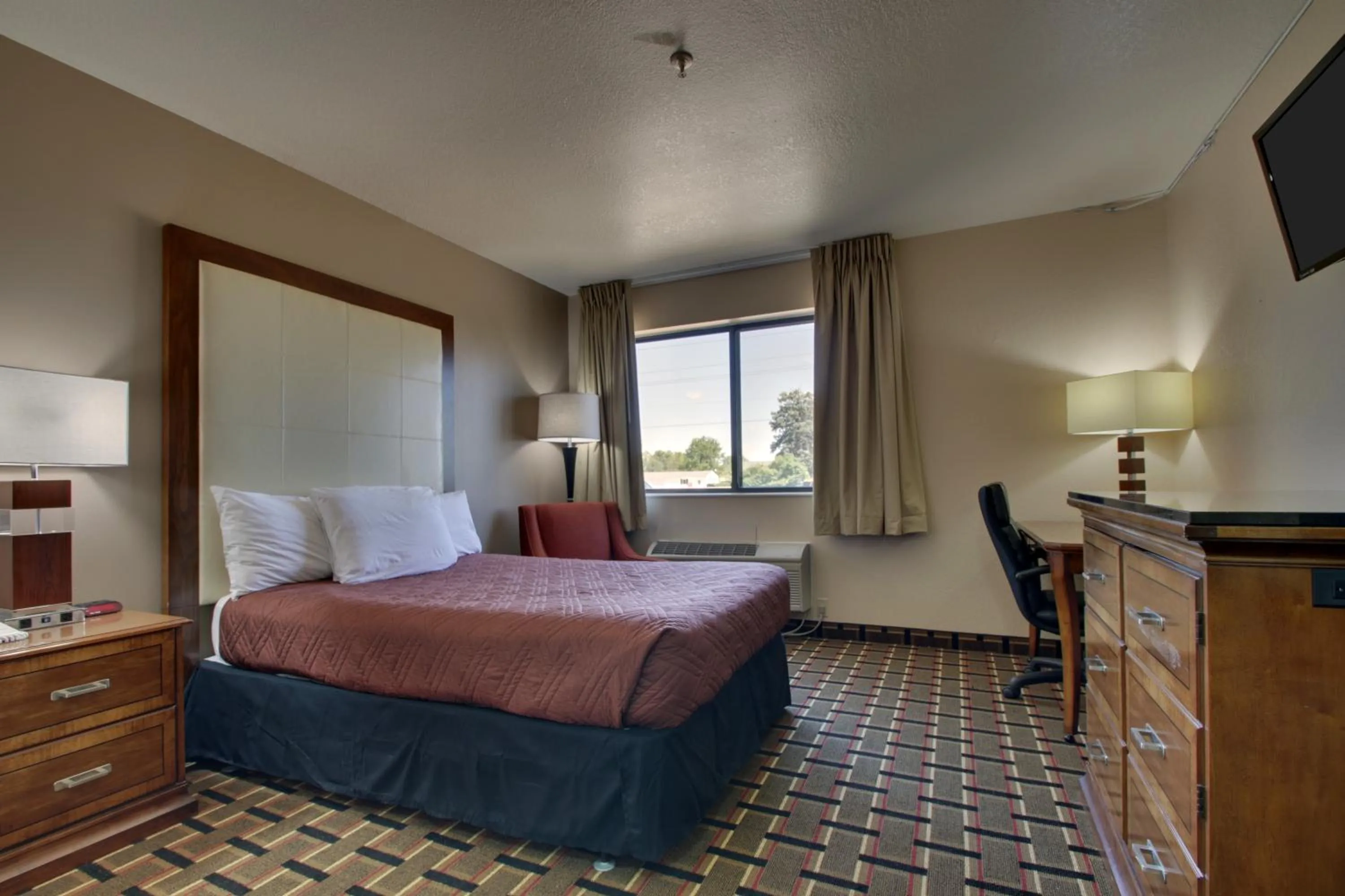 Bedroom, Bed in Heritage Grand Inn